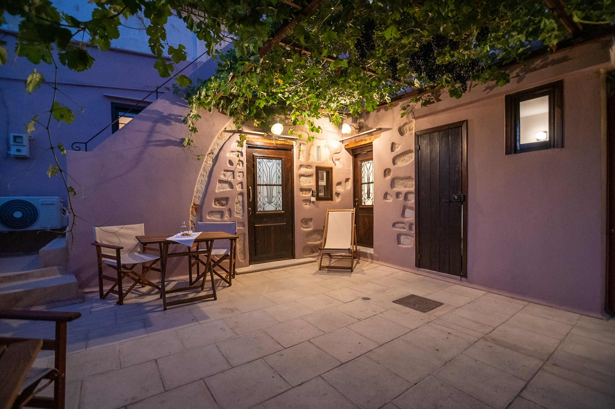 Martha's Delight Rooms. Photograper in Chania, Crete