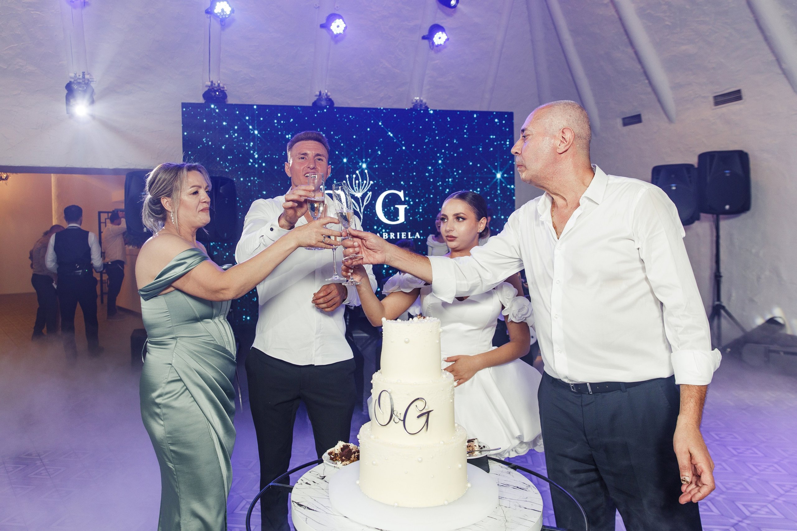 O & G. BUREA PRODUCTION