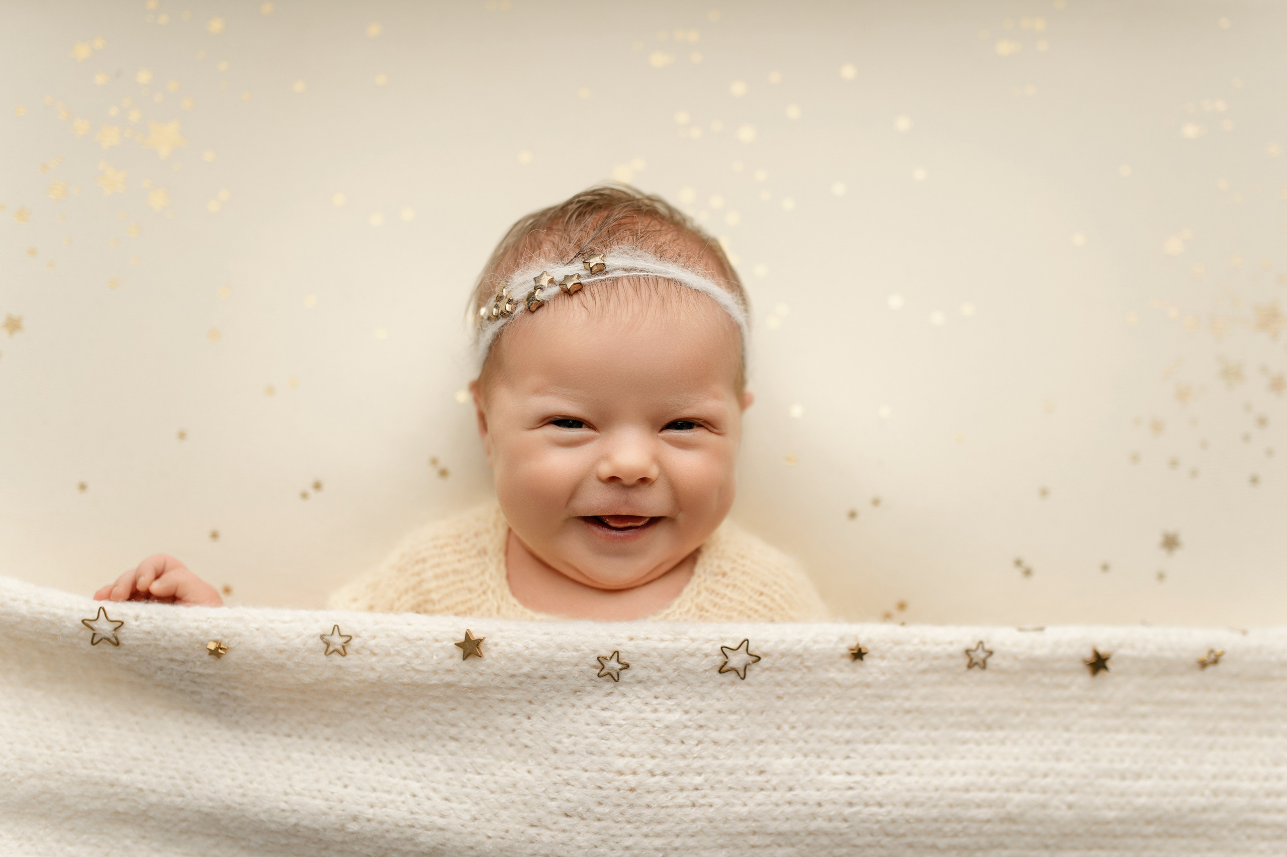 Esu Aleksandra naujagimių ir kudikių fotografė iš Vilniaus