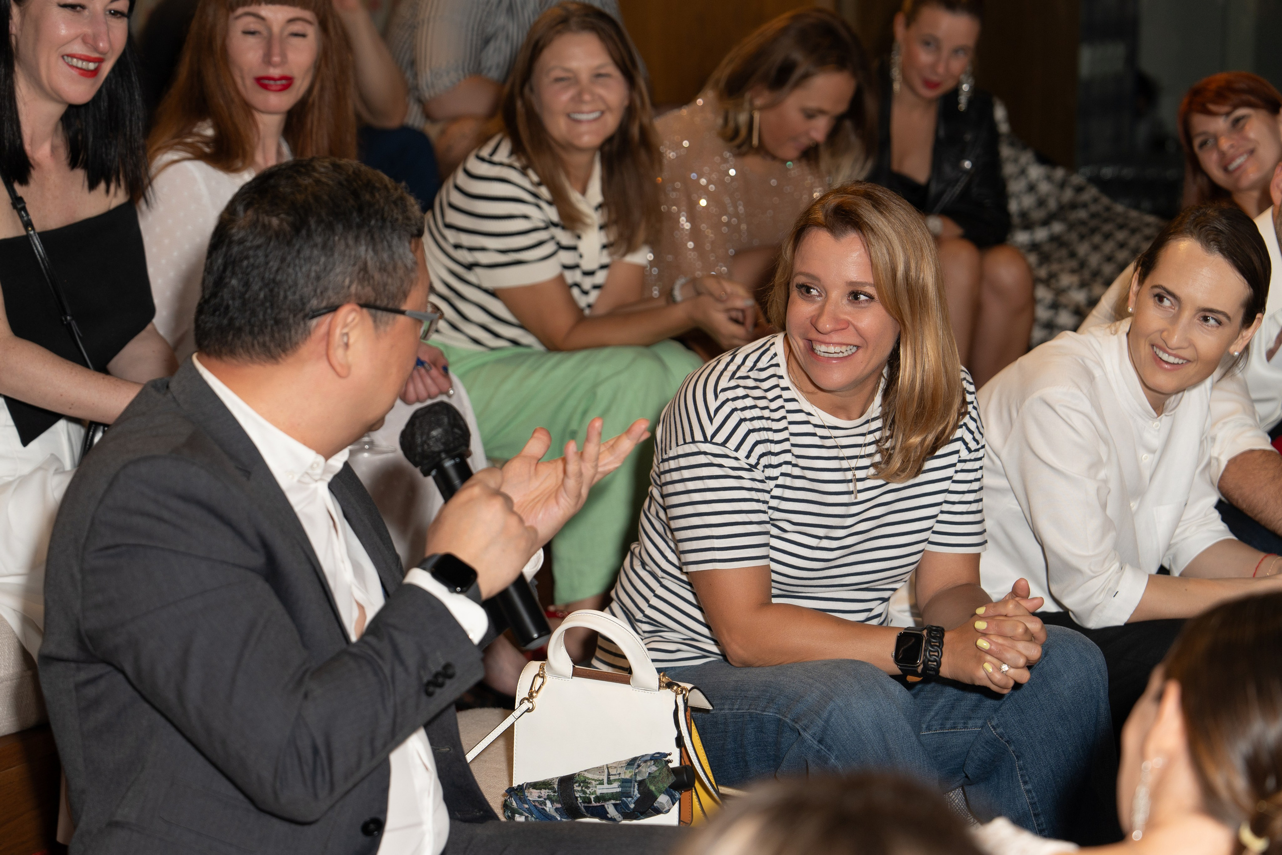 KRISP. PRODUCTION MOVIE PREMIER. ФОТОГРАФ В ГОНКОНГЕ (СВАДЬБЫ, FASHION, СЕМЕЙНЫЕ, МЕРОПРИЯТИЯ, ФОТОПРОГУЛКИ)