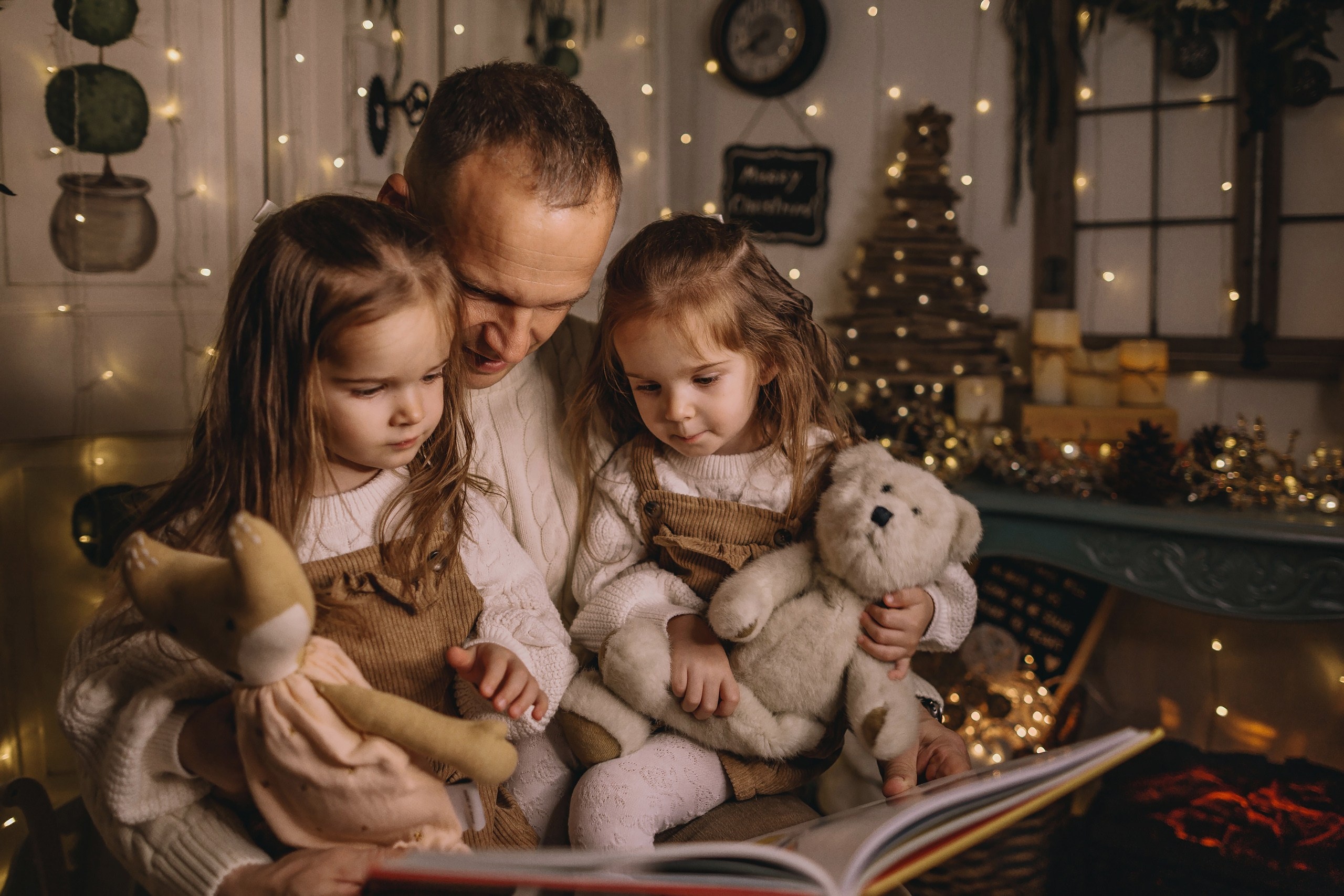 11.26.2025 Christmas Photoshoot. Wedding family event photographer in Chicago Nick Yushevich