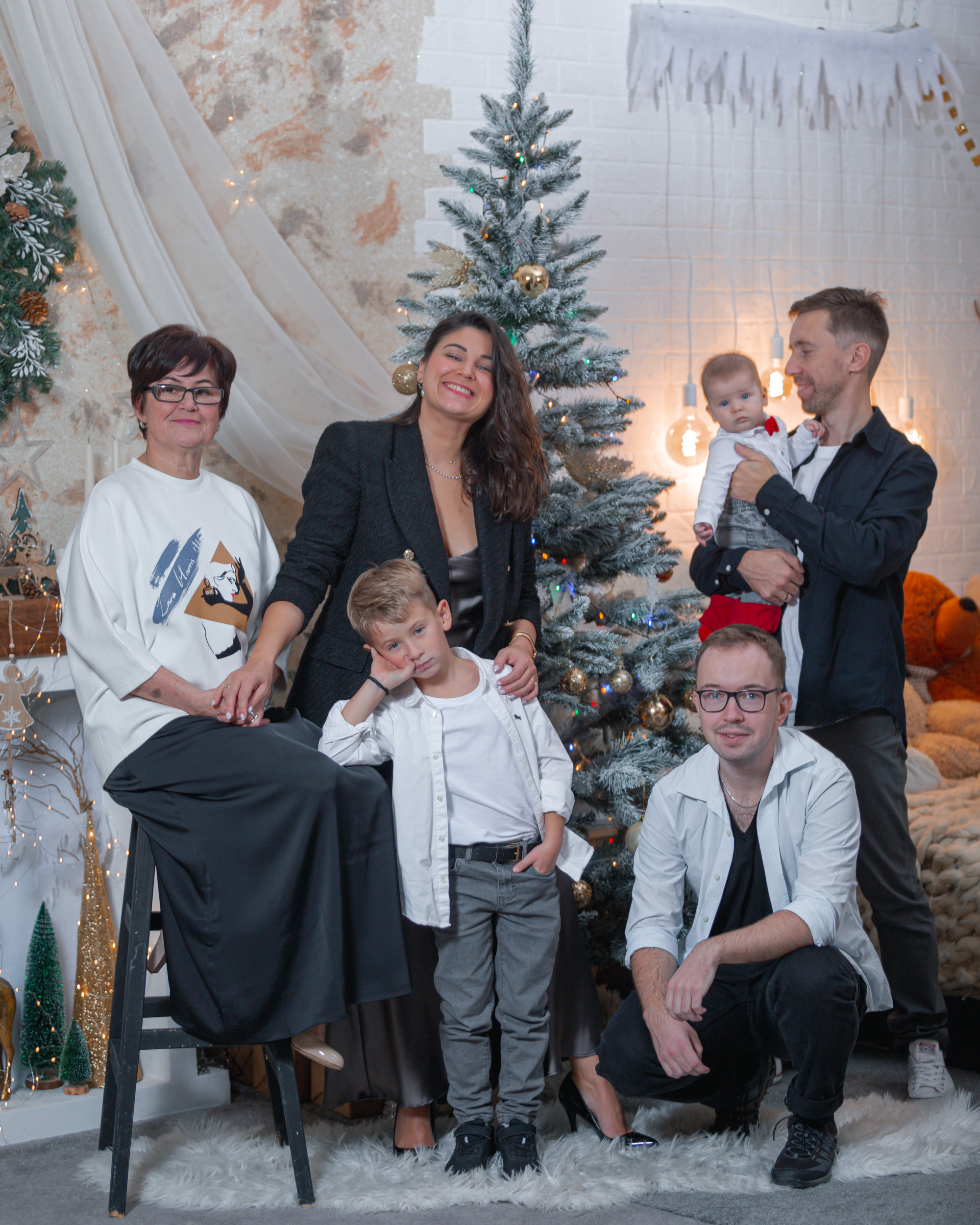 Мнения за фотограф Светлана Кънева. Фотограф Бургас. Фотосесии в студио и на открито, портрети, заснемане