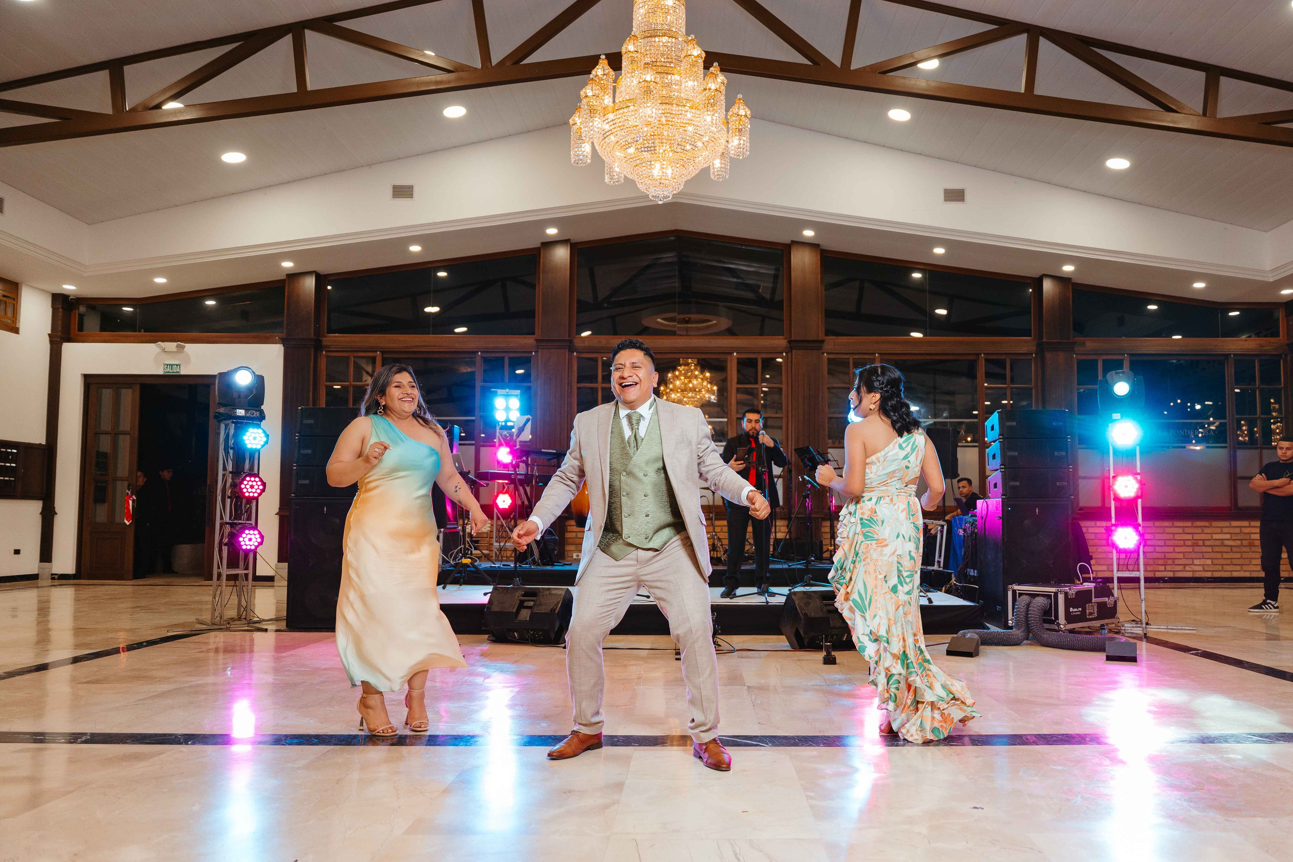 Karol y Jairon. Fotógrafo de bodas en Loja Ecuador | Piero Alvarez PH
