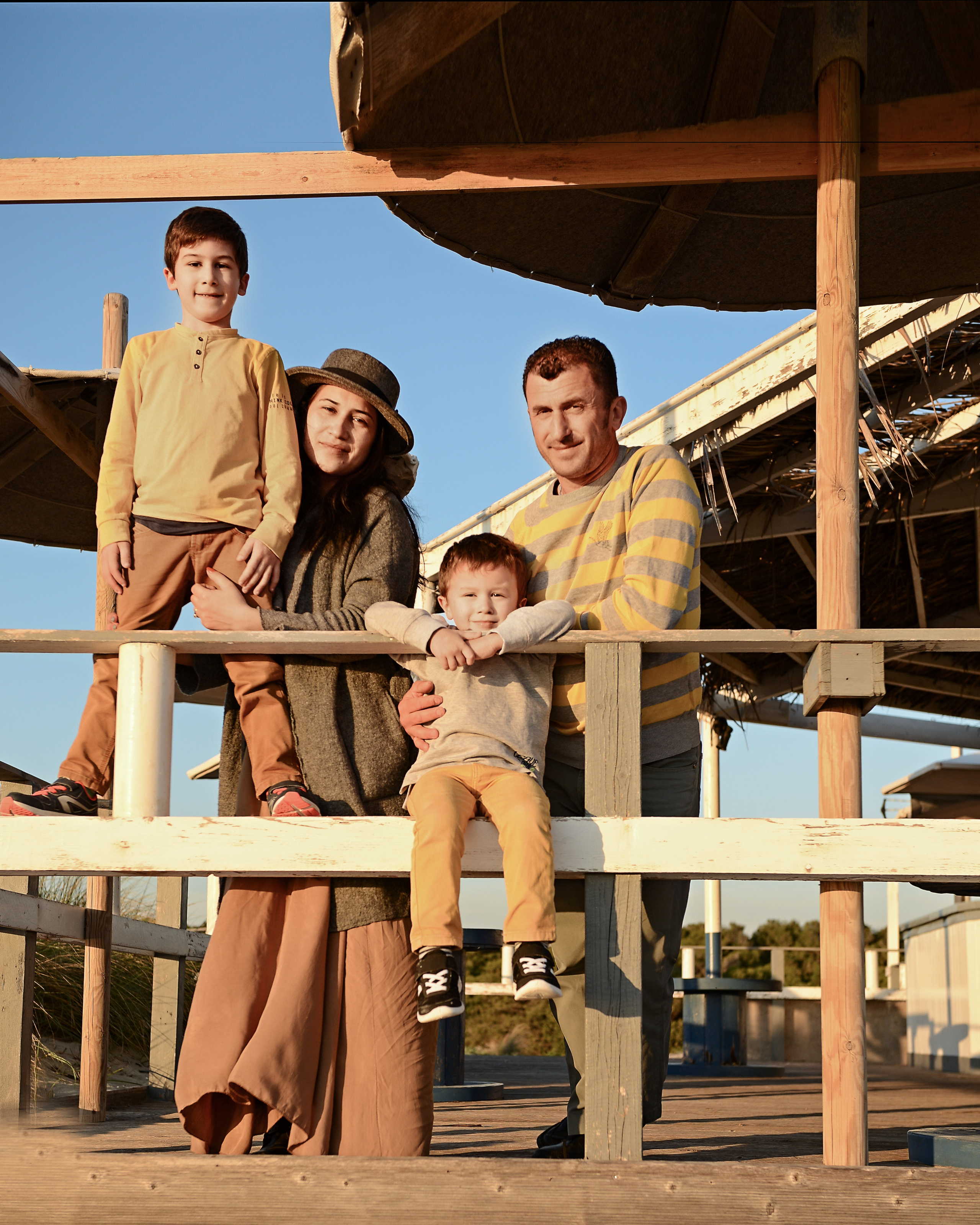 DIANA&ANTONIO FAMILY SHOOTING AT SEA