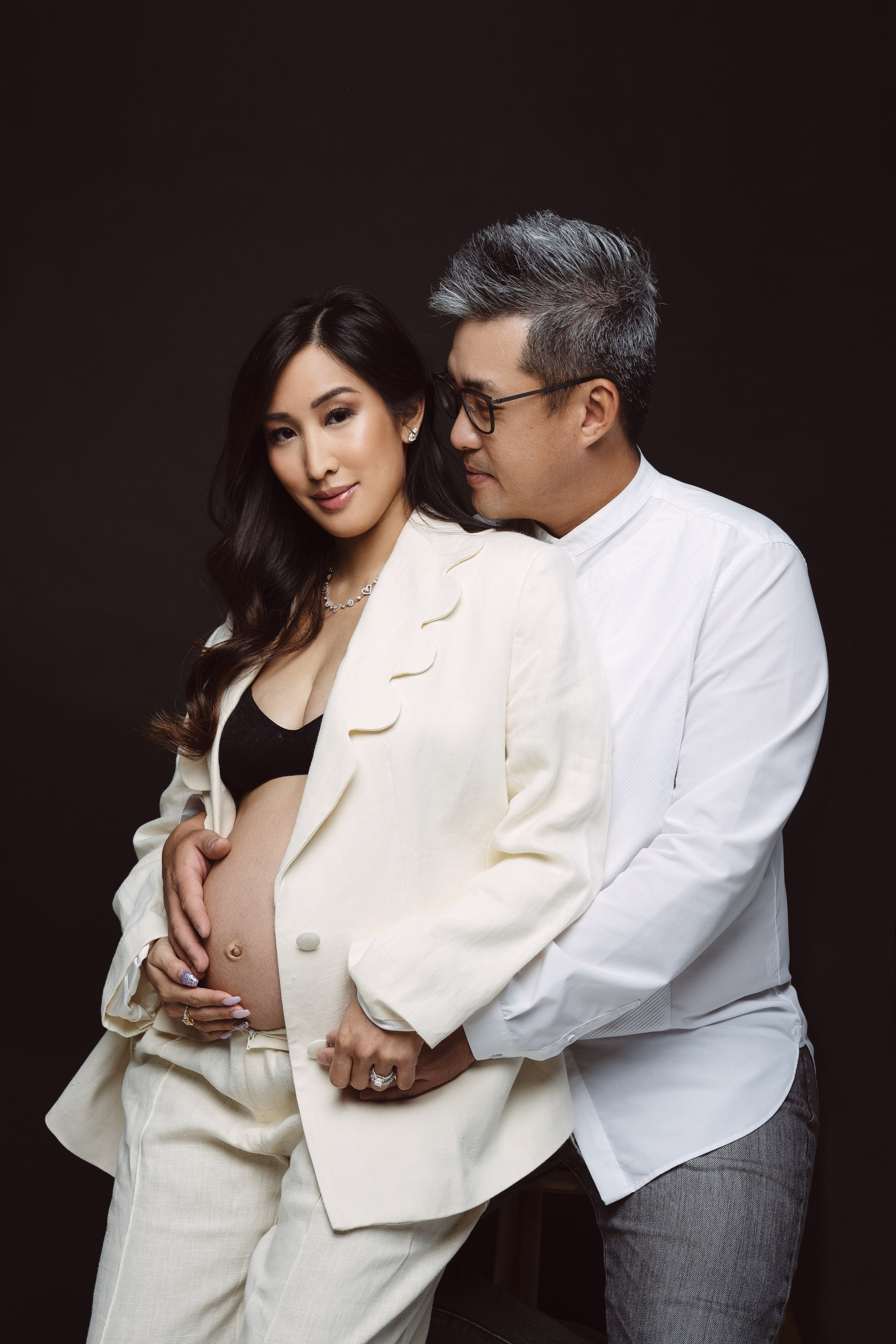 Pregnancy (studio). Dasha in Singapore