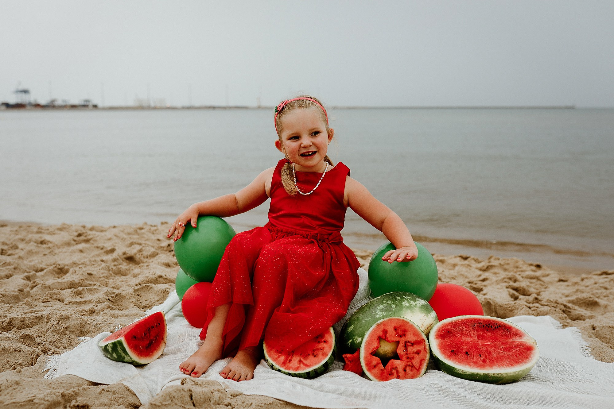 Kornelka - minisesja arbuzowa na plaży. Fotograf ślubny i rodzinny - Kaszuby, Trójmiasto