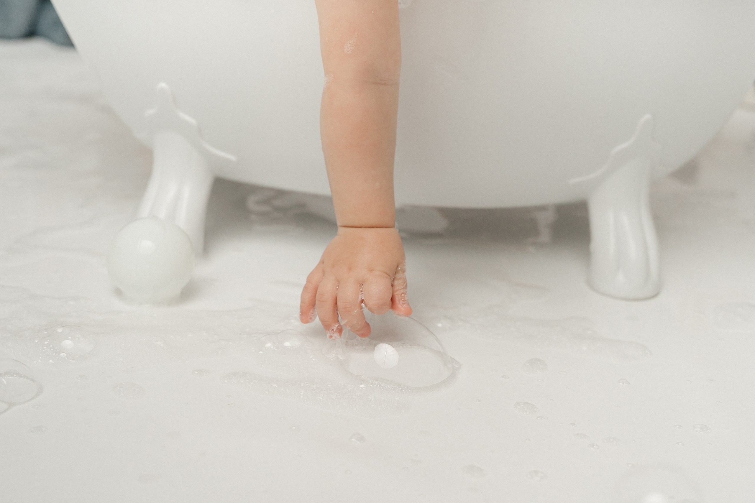 First birthday cake smash session. Newborn and family photographer. Hills District. Sydney