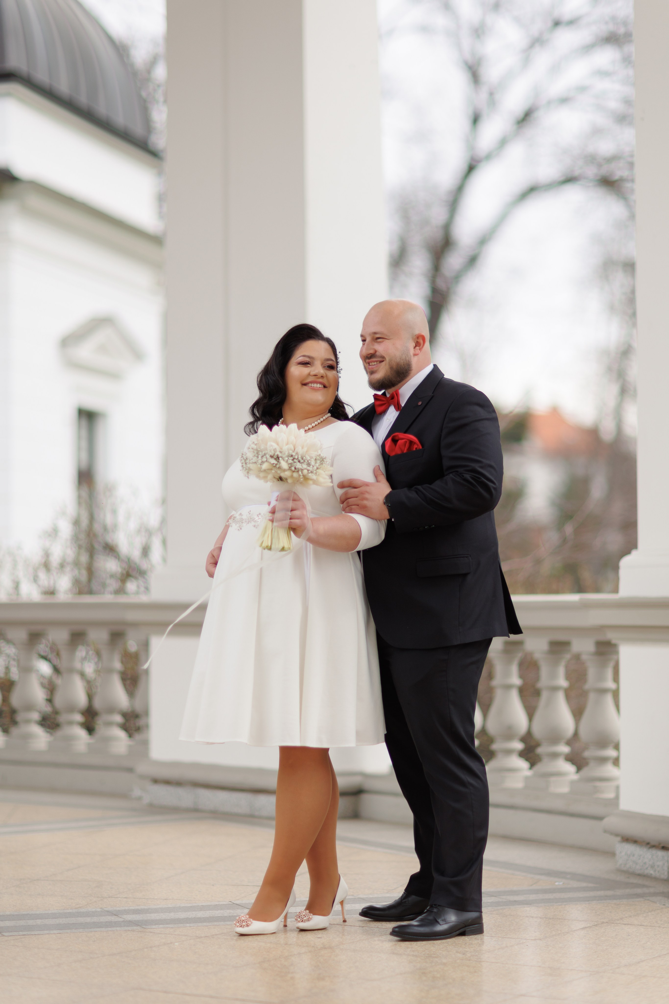 Andreea & Radu — simplu, autentic, al lor. Rares Bucur is a professional wedding photographer based in Cluj-Napoca, Romania, specializing in wedding photography
