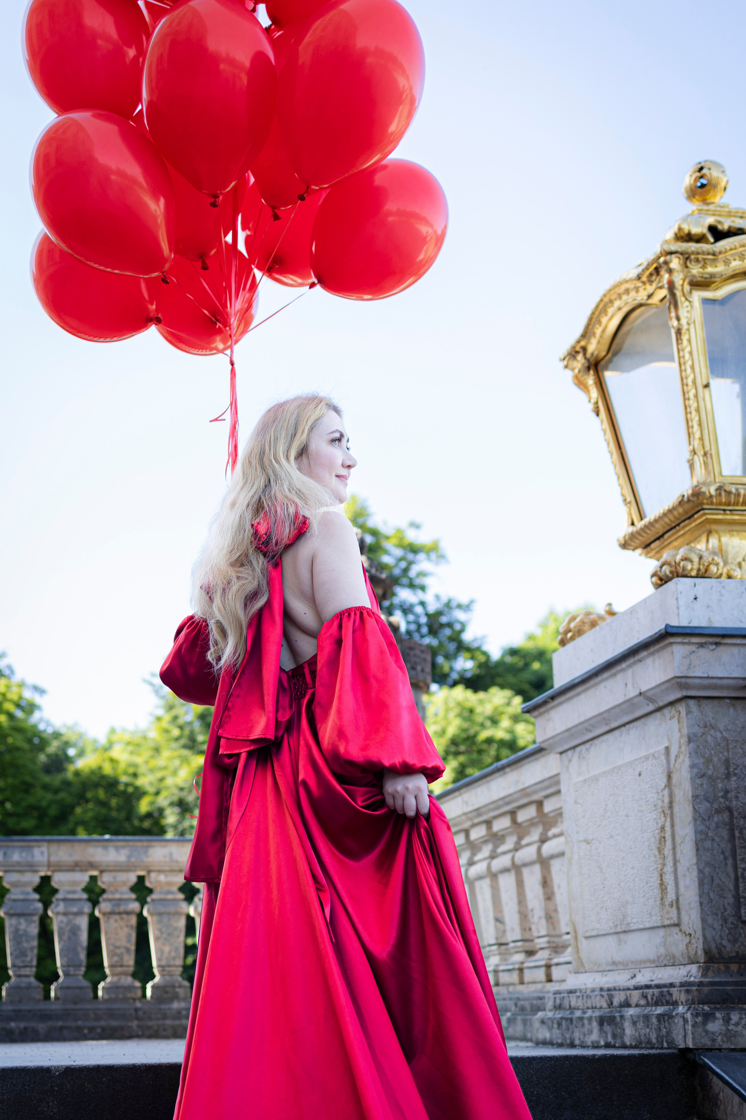 Shopoting with balloons. Photographer in Munich