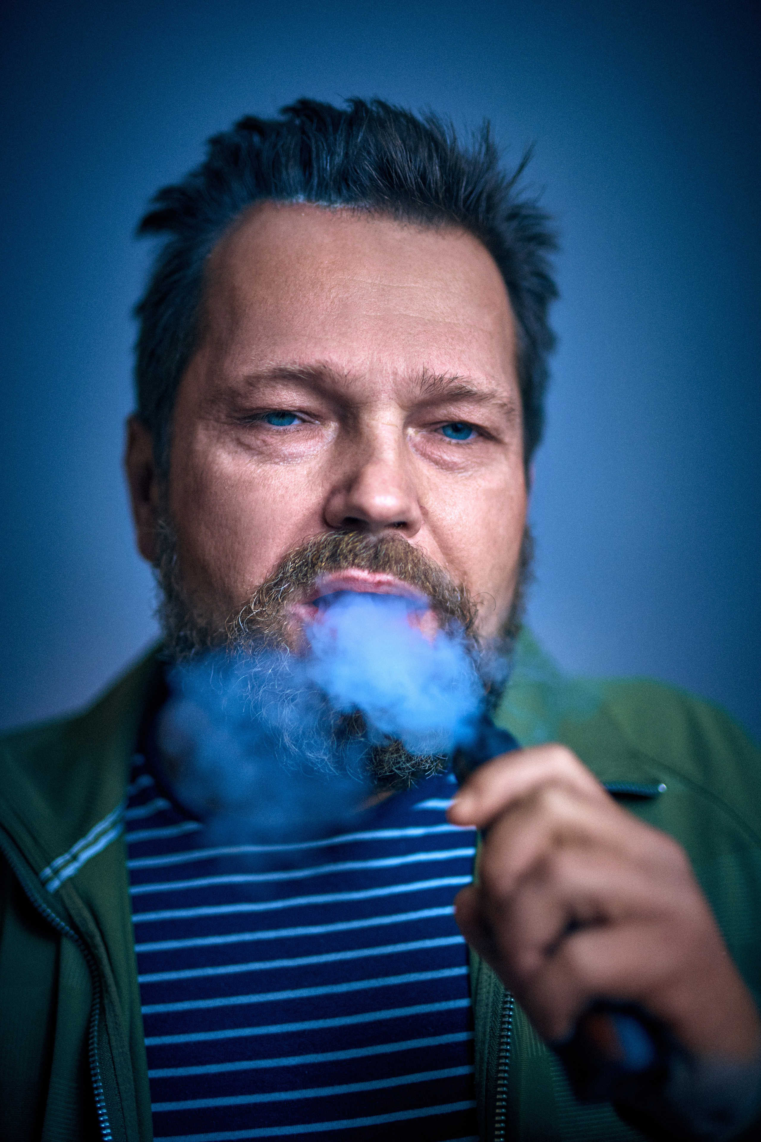 Portret męski charakterystyczny - Daniel niebieskooki smok - fotograf Andriej Szypiłow