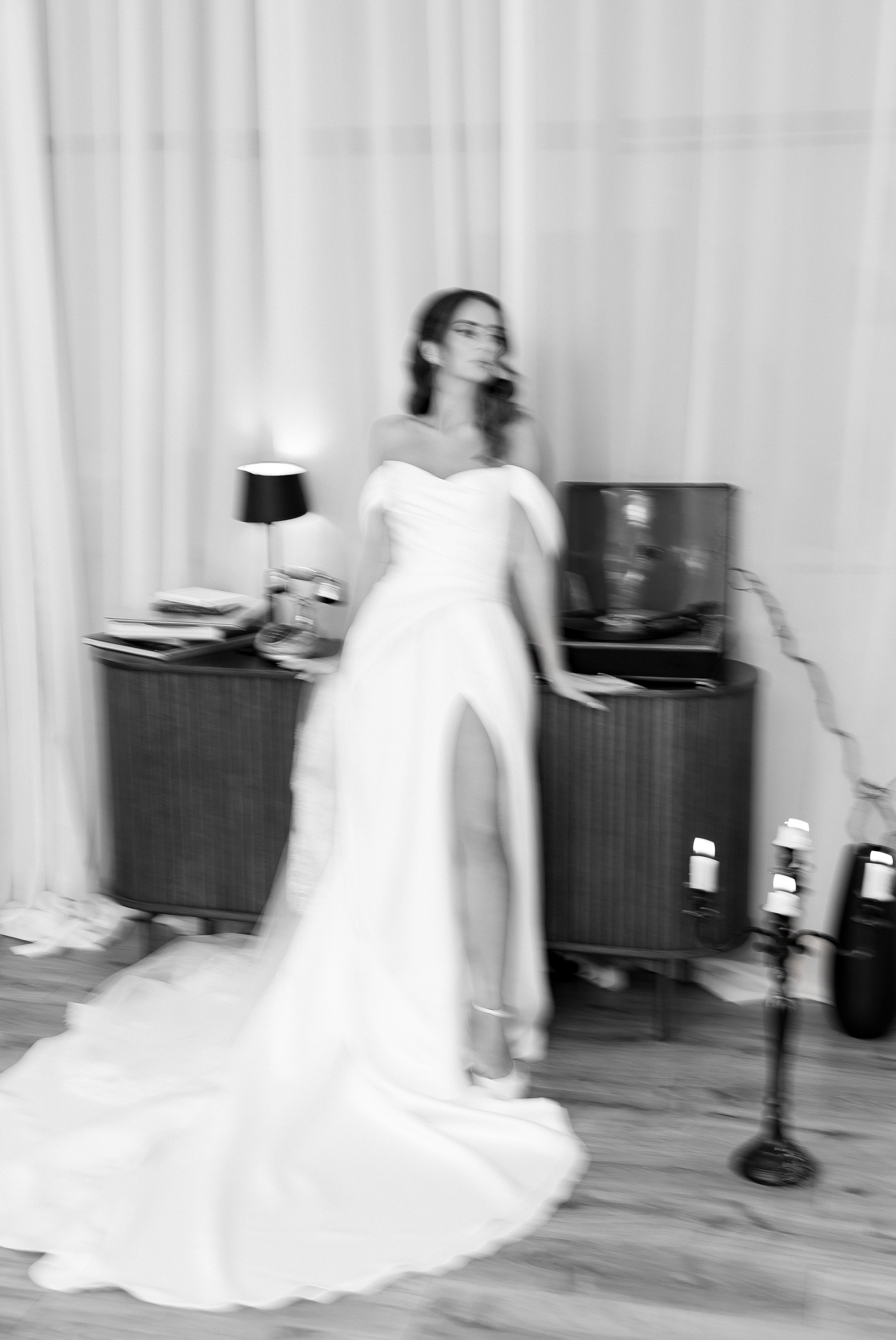 Eugen & Livia — Grand Elysee — Wedding Day. Servicii Foto și Video 067188353