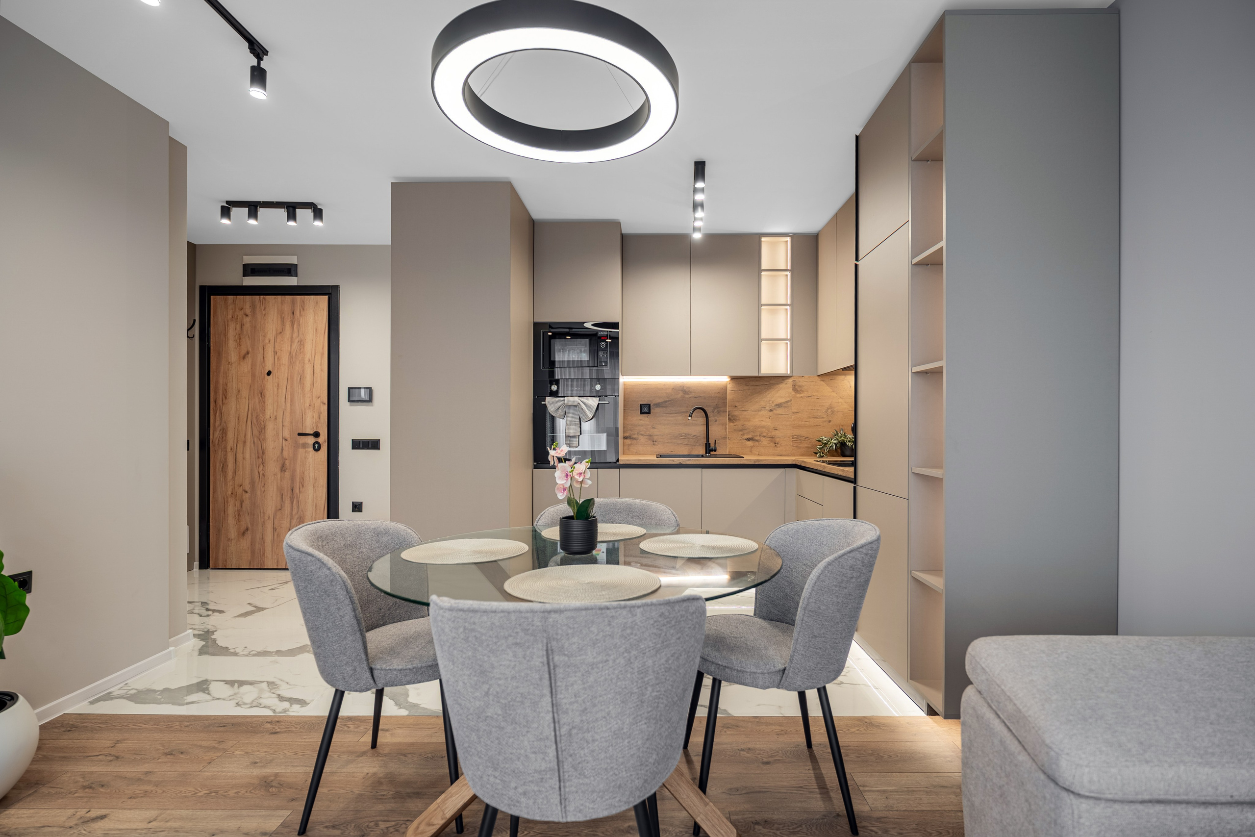 StayBooked. Професионален фотограф в Пловдив и областта