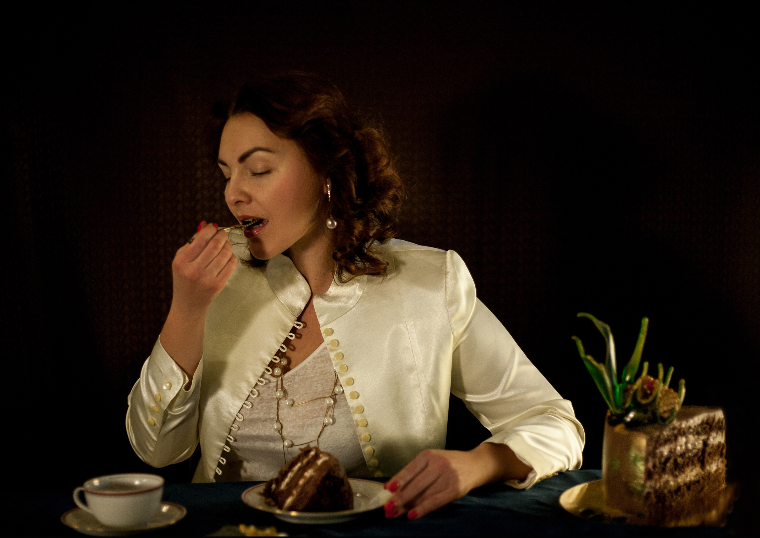 PRODUCT PHOTOGRAPHY. Lero Photographer and a set designer|individual custom portrait and advertising photography in Zutphen