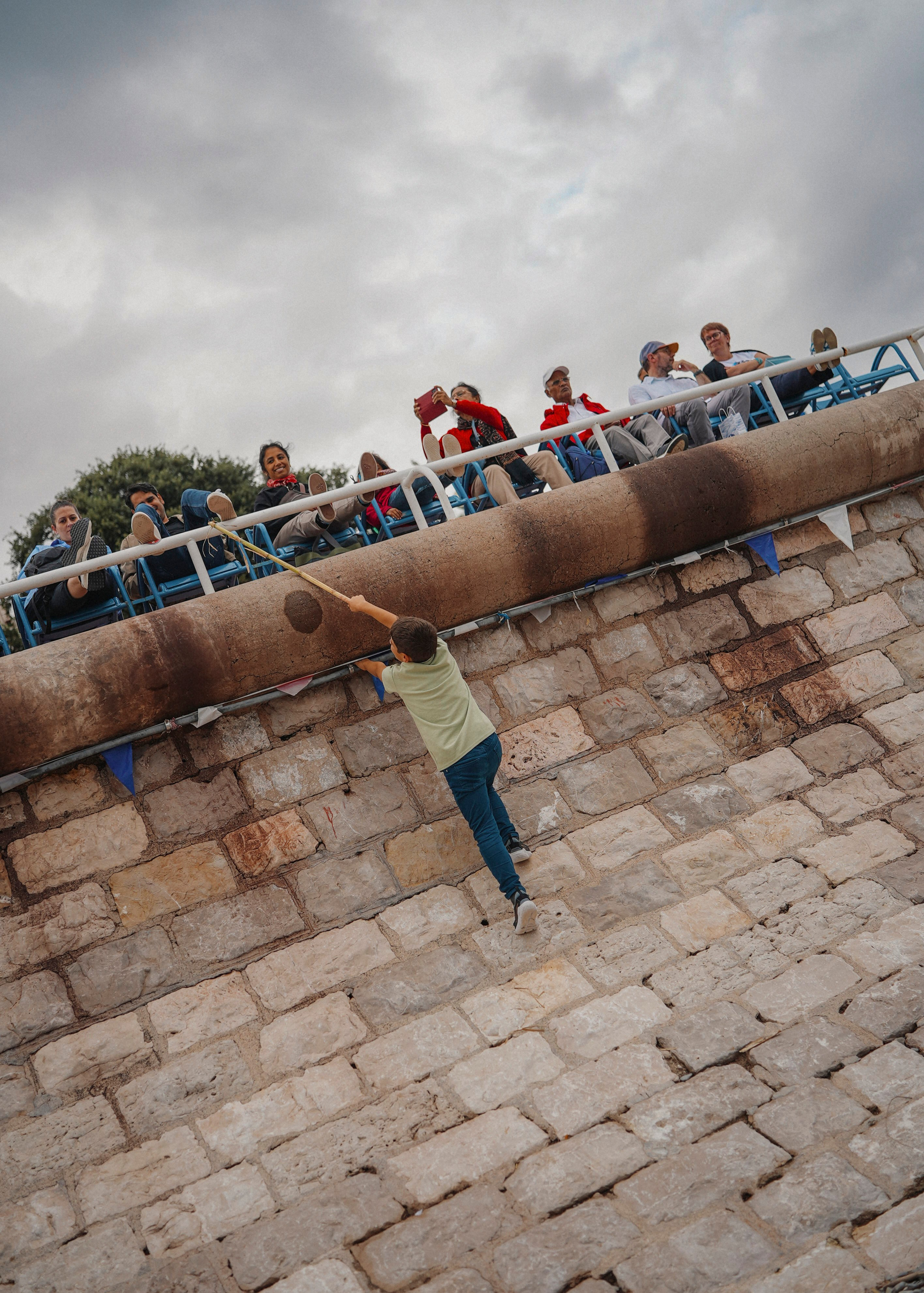 ЕВРОТУР. Стрит-фотография, полная абсурда, идиотизма и красоты