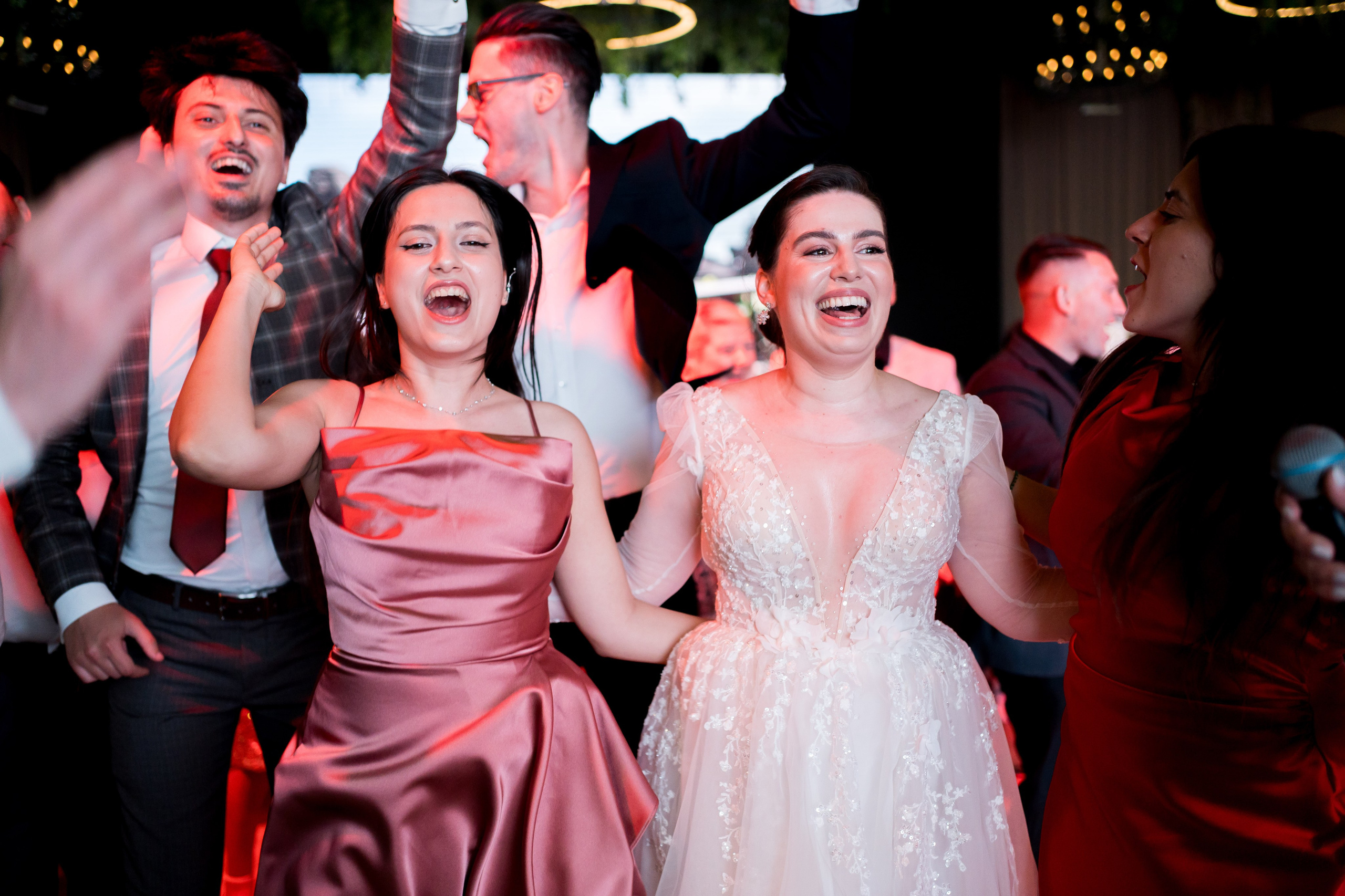 PARTY. Gabriel Florea — Fotograf nuntă București