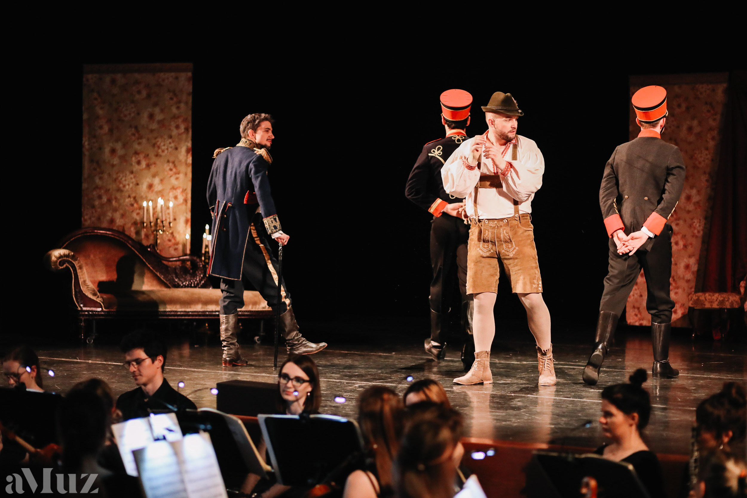 Opera Łąkowa. Fotograf Ślubny Warszawa - Sesje Biznesowe Rodzinne Eventy