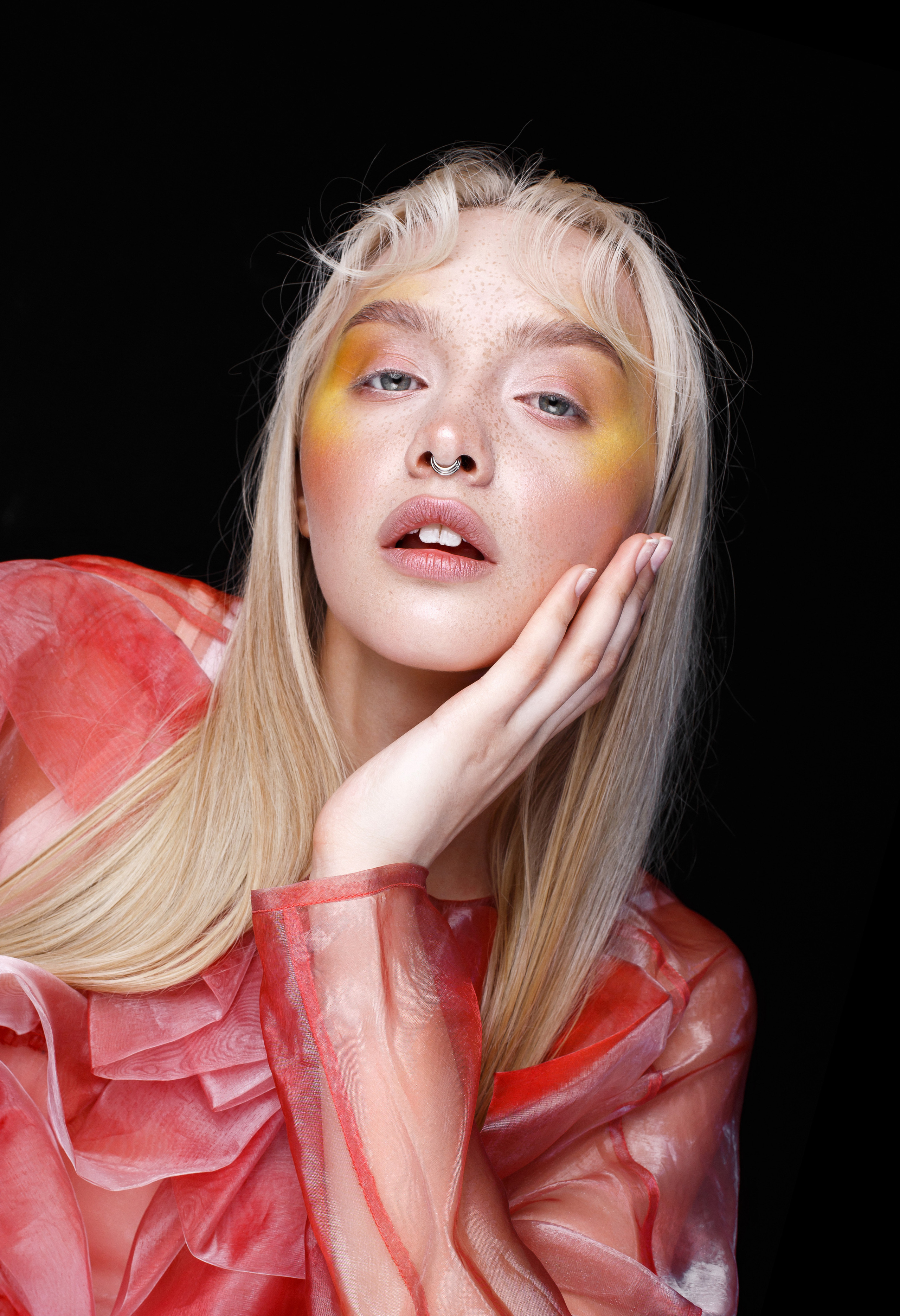 Portrait, fashion and art photography. Wedding and portrait photographer in Poland Vitali Frozen