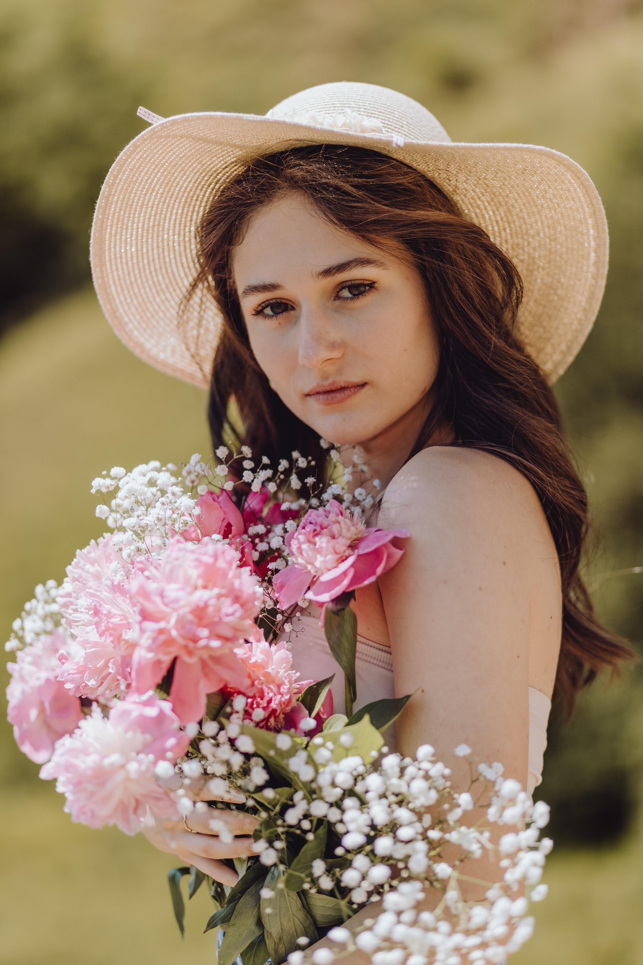 Ada. Wedding & couple photographer from Romania Rut Vetan