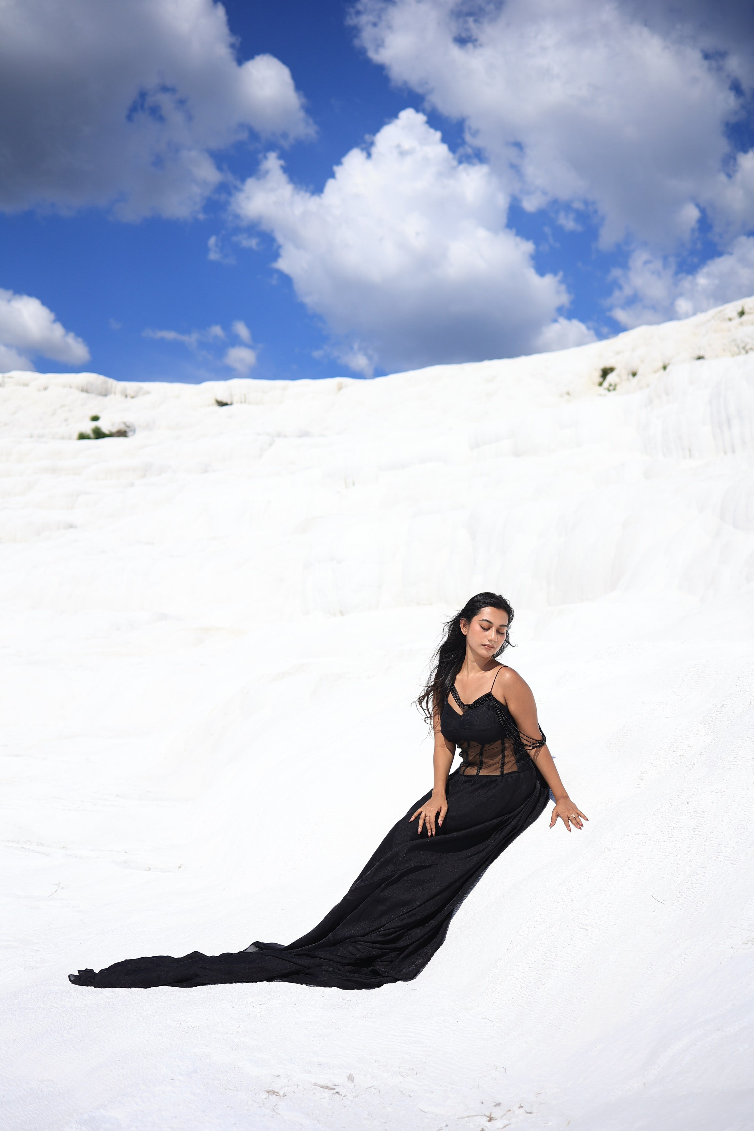 Flying dresses for rent. Photographer in Turkey, Antalya, Kemer, Belek, Side, Kas, Fethiye