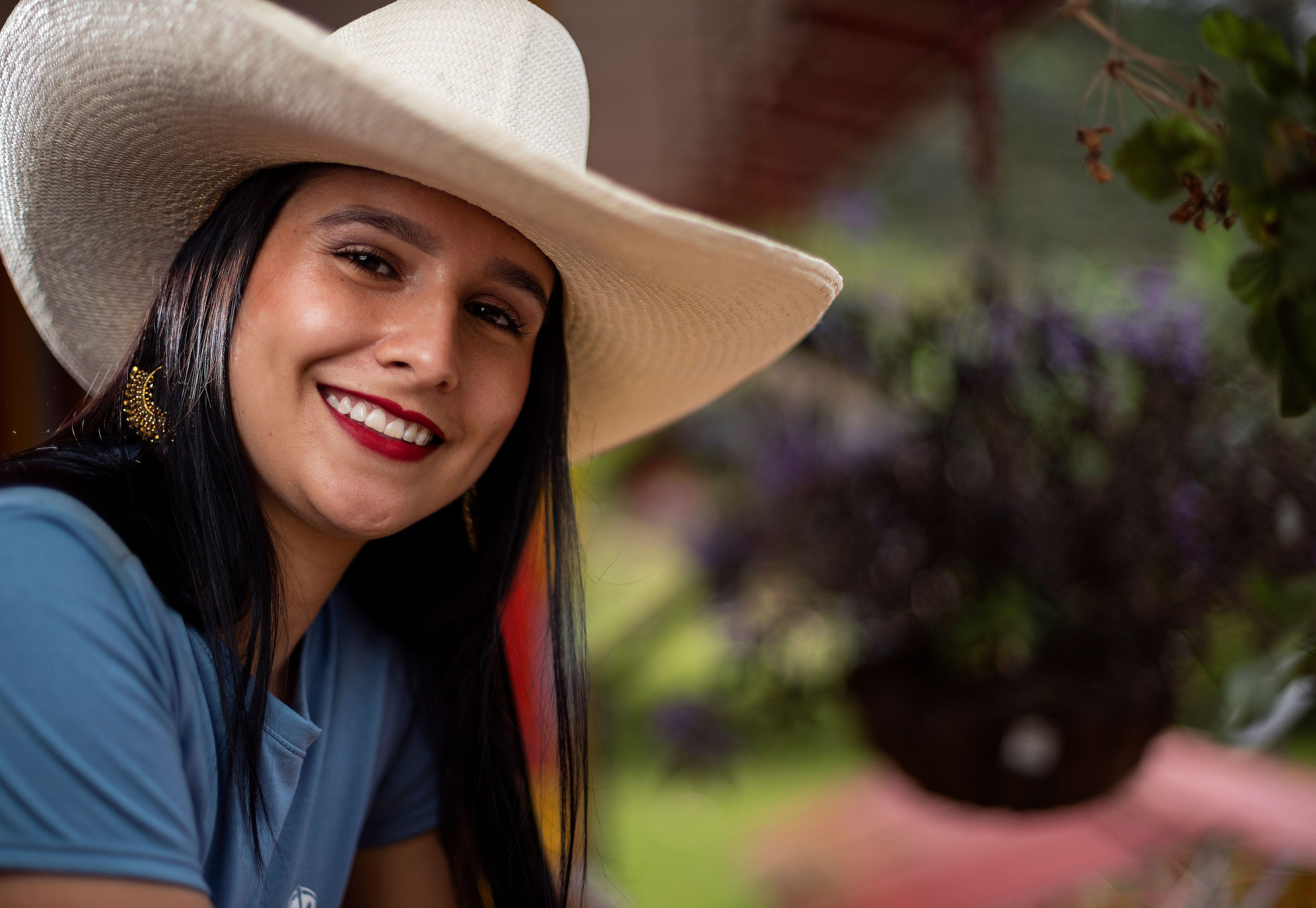 Fotógrafo de retratos fotógrafo de estilo de vida fotografía de locación fotografía de estudio sesión de fotos marca personal. Fotografía profesional para su evento en Caldas por SERFOTOGRAFÍA