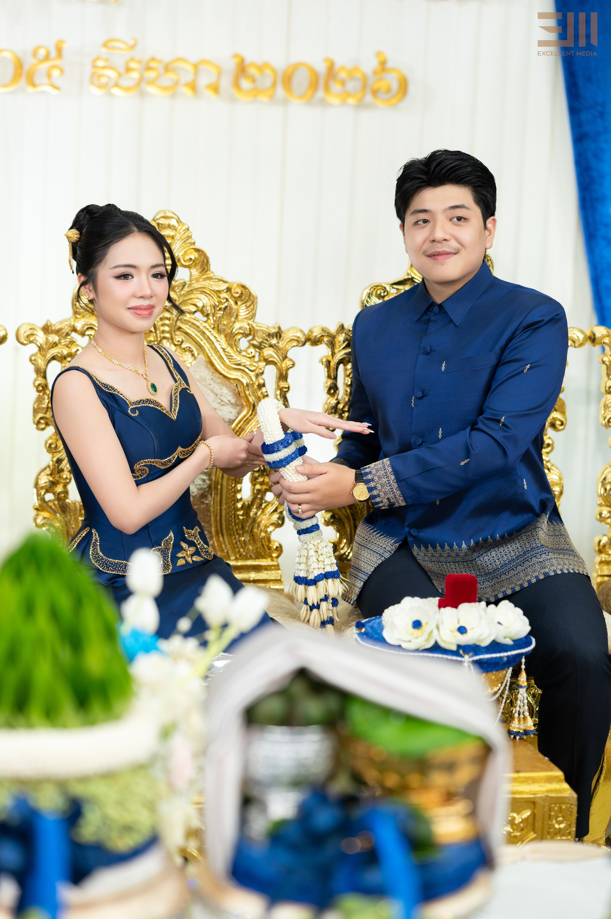 សិង្ហ & លីដា. Welcome to Excellent Media