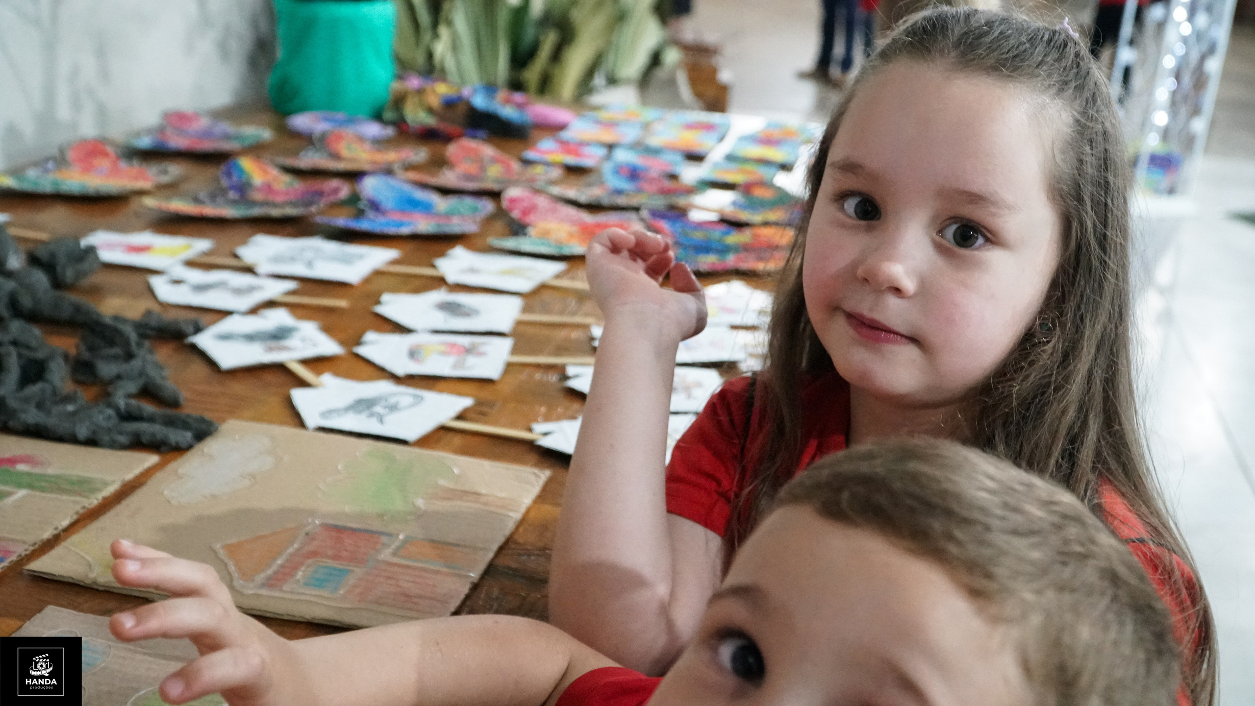 Noite autógrafos colégio Aurélio Buarque de Holanda. Handa Produções