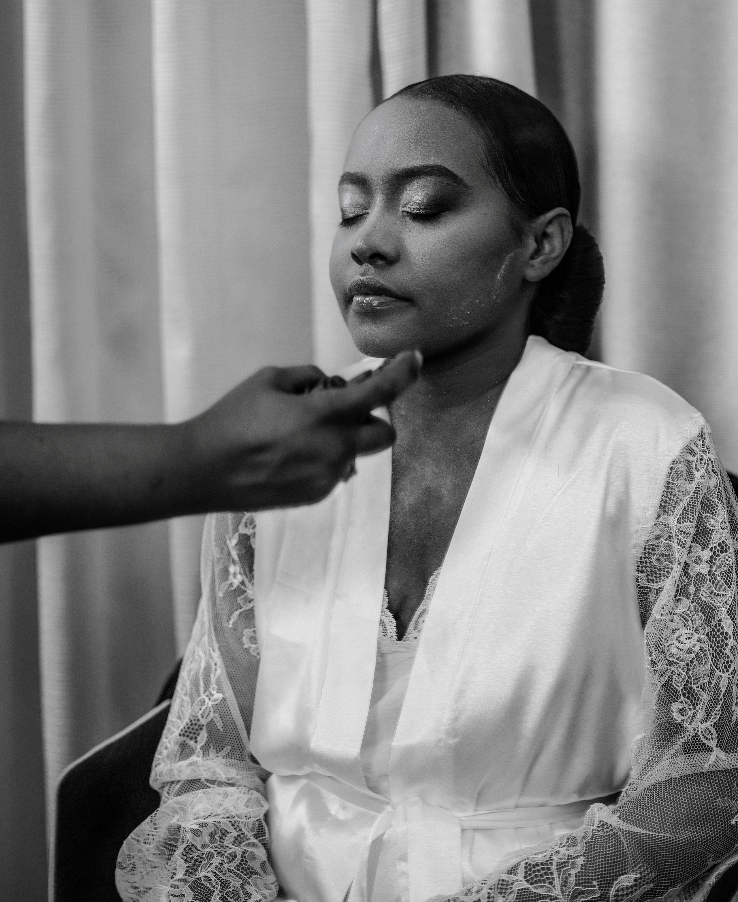 Nawik e Ethson. Fazemos o seu casamento ser lembrado por gerações