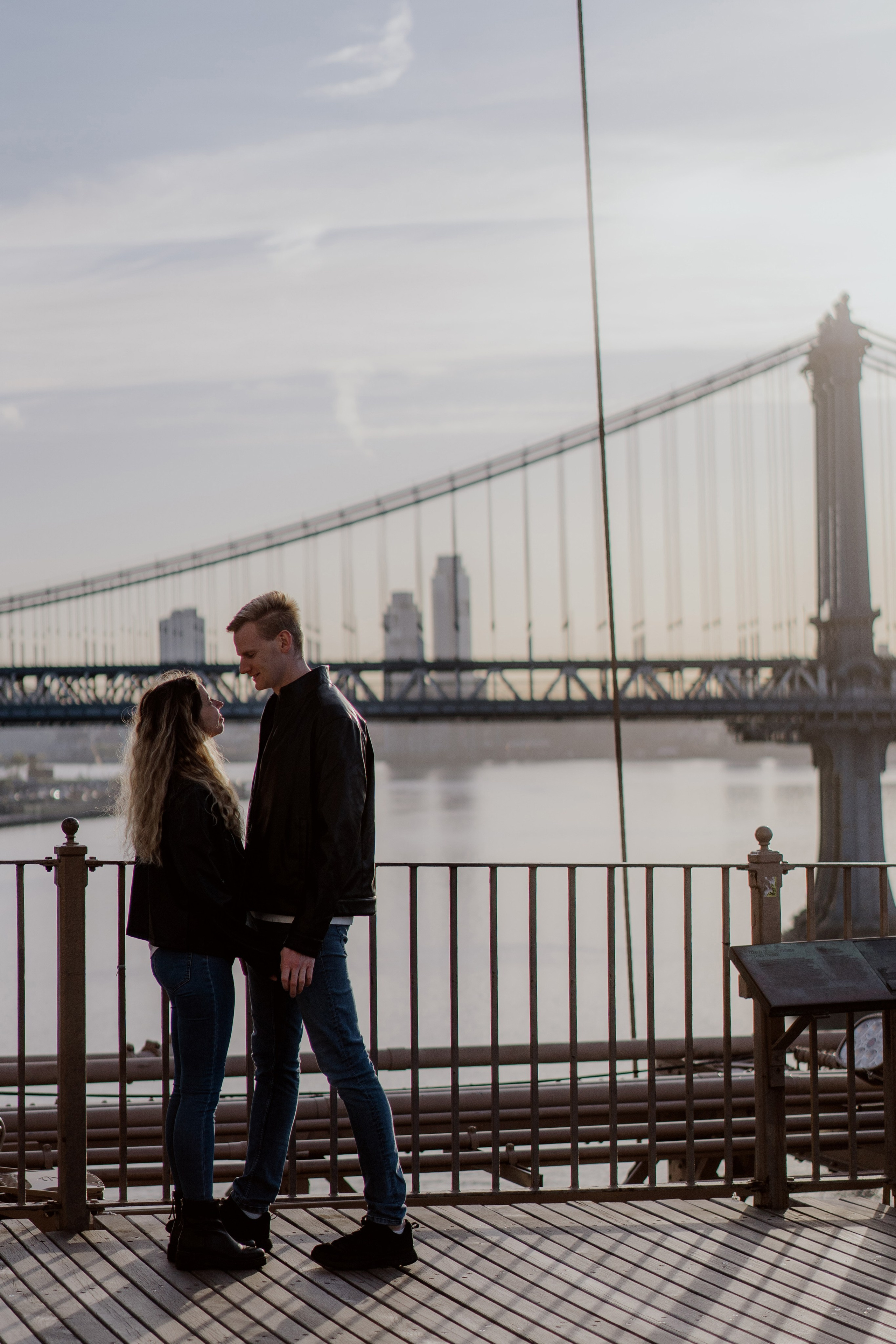 Brooklyn bridge and Dumbo. Videographer and photographer in New York // MAKAROV.VIDEO