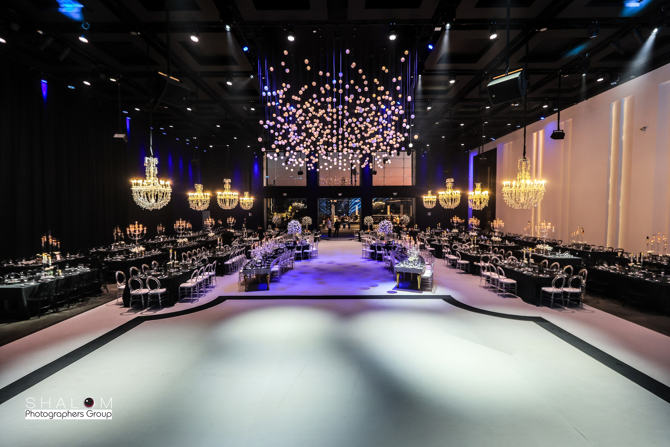 VIA / BASICO. Wedding and events photographers Studio Shalom