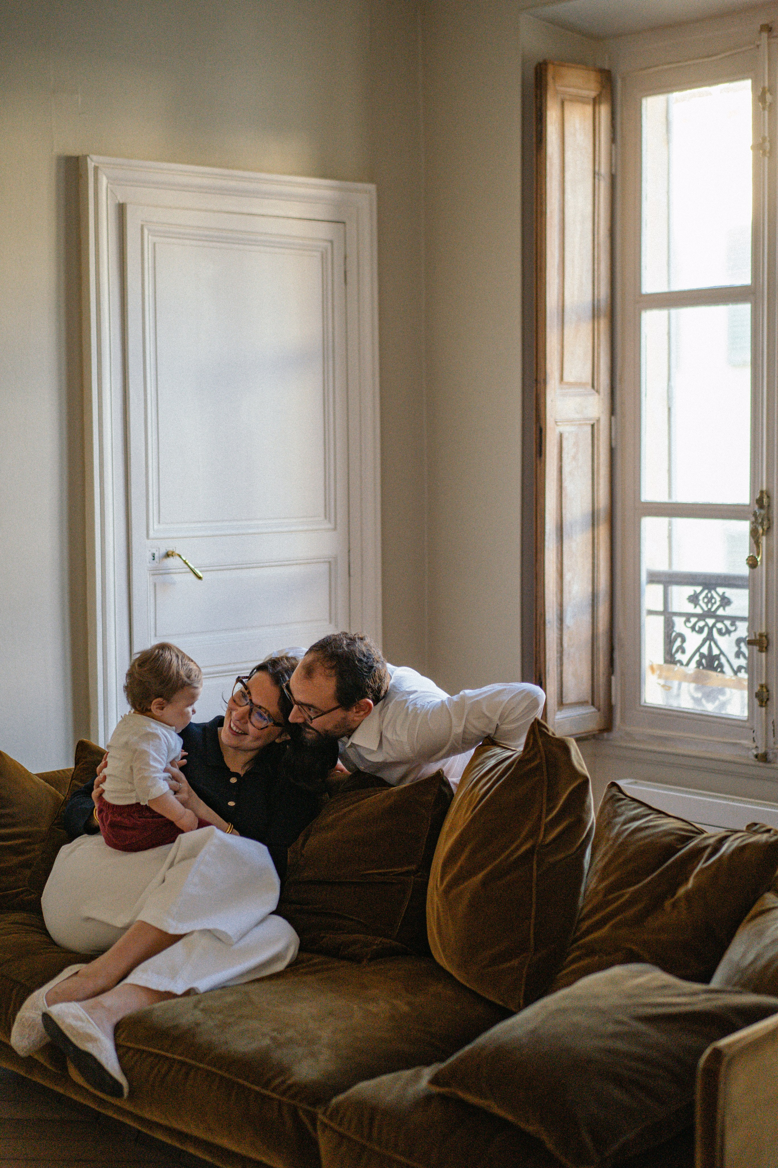 Домашняя семейная съемка в Париже. Photographe lifestyle à Paris