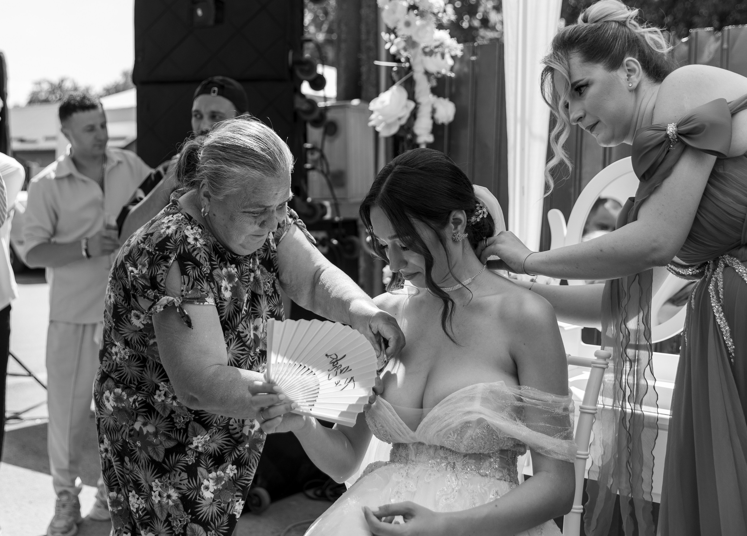 Nunta. Fotograf profesionist de eveniment ce captureaza povesti si emotii