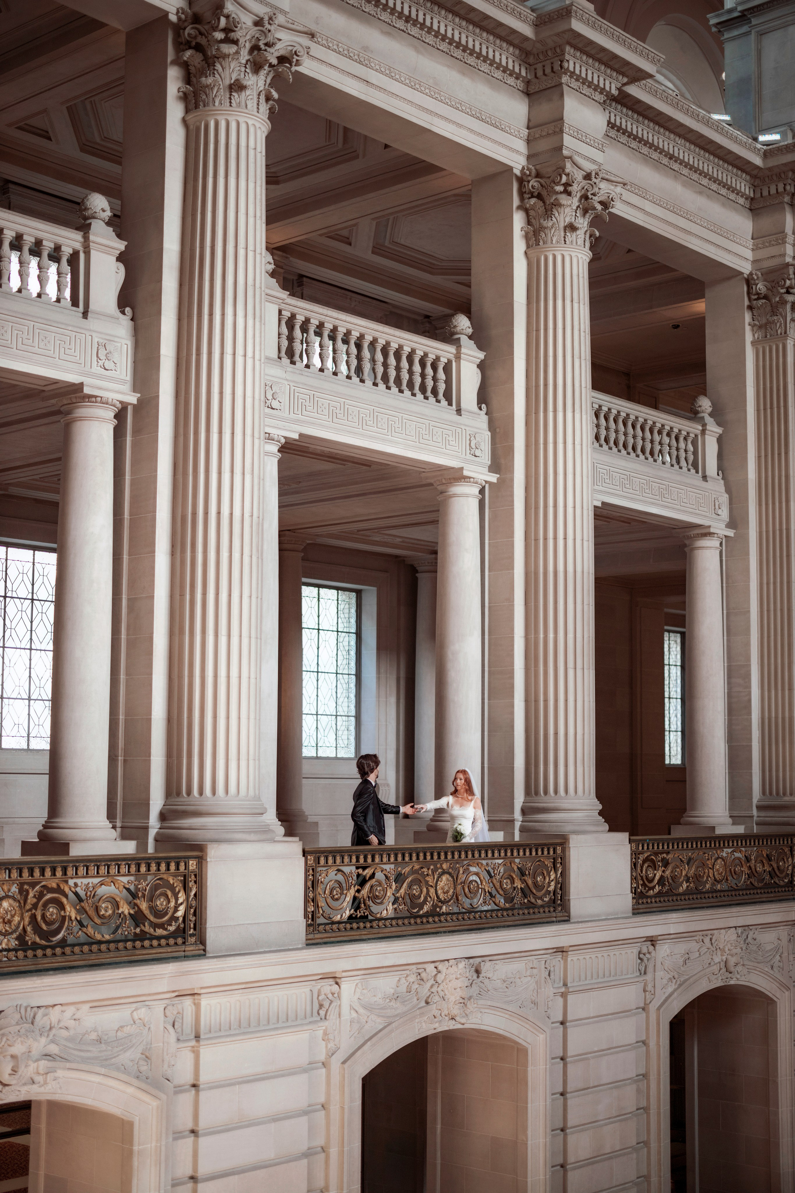 San Francisco City hall. Bay Area Photographer: family, maternity, love story, wedding