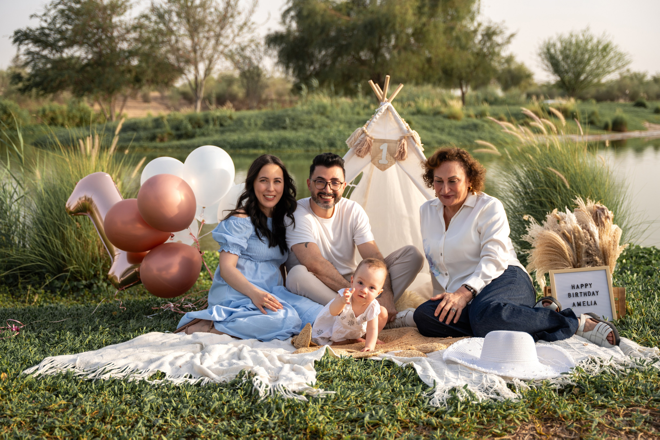 Lake oh happiness. Angela Iakovleva — Family Photographer in Dubai