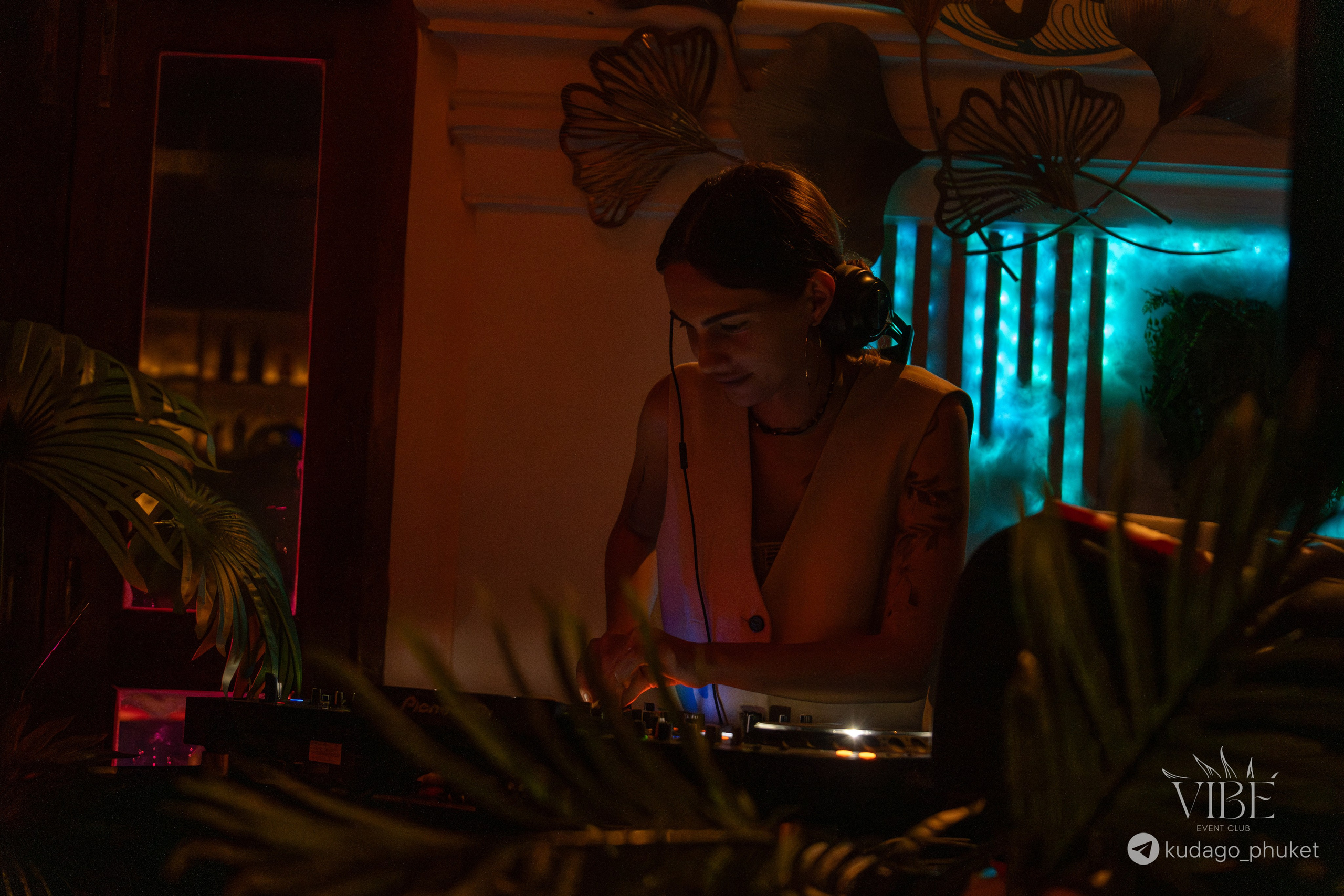 Вечеринка Tribal Vibe | Фоторепортаж | Афиша | DAVAYSXODIM.com PHUKET. АФИША|ФОТОРЕПОРТАЖИ|ИВЕНТЫ|ПХУКЕТ