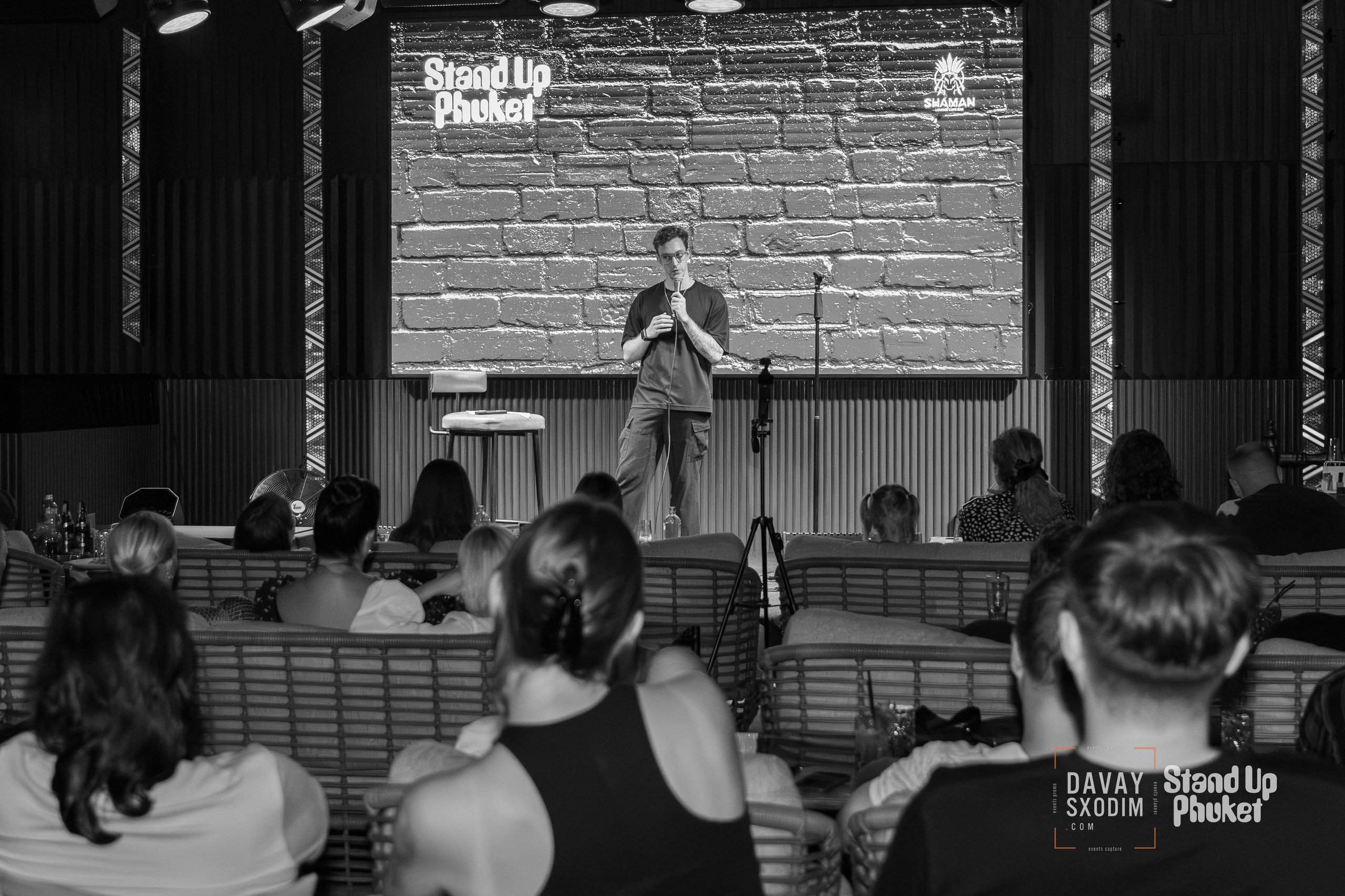 Standup Влада Лапина | Фоторепортаж | Афиша | DAVAYSXODIM.com PHUKET. АФИША|ФОТОРЕПОРТАЖИ|ИВЕНТЫ|ПХУКЕТ