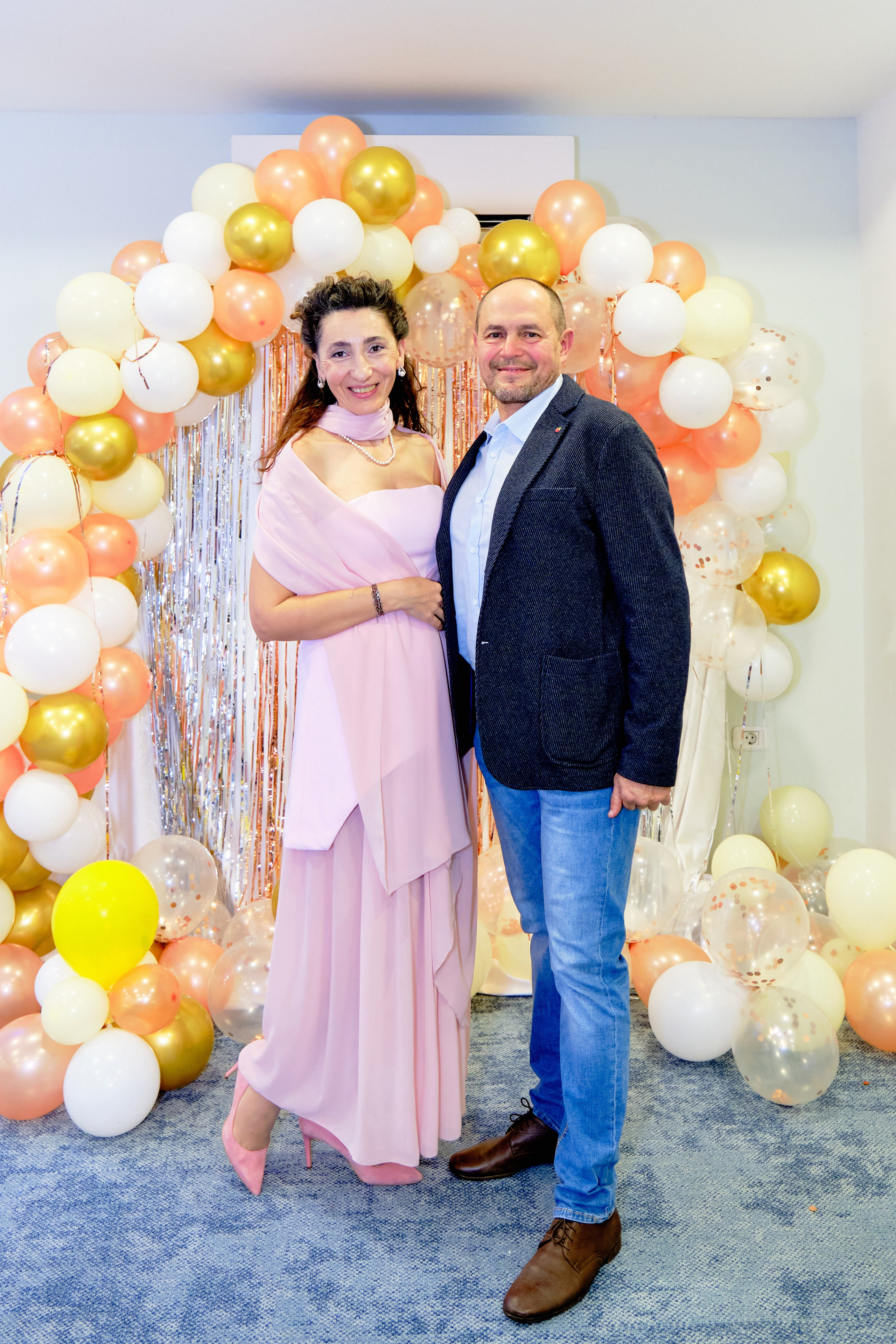 Фоторепортаж з благодійного Новорічного балу у Чорногорії. Портретний фотограф Альона Новгородцева