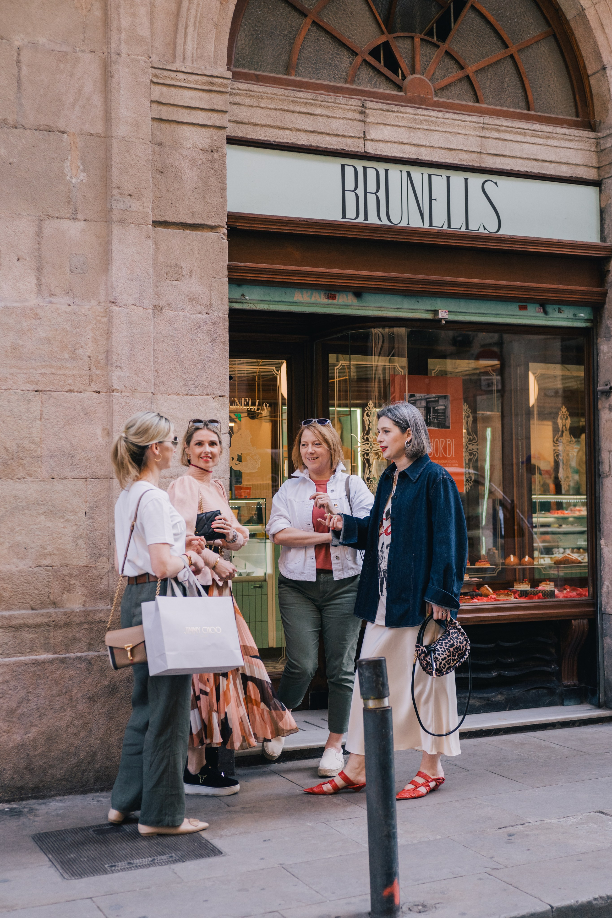Yulia and friends. Photographer Kristina Dorina