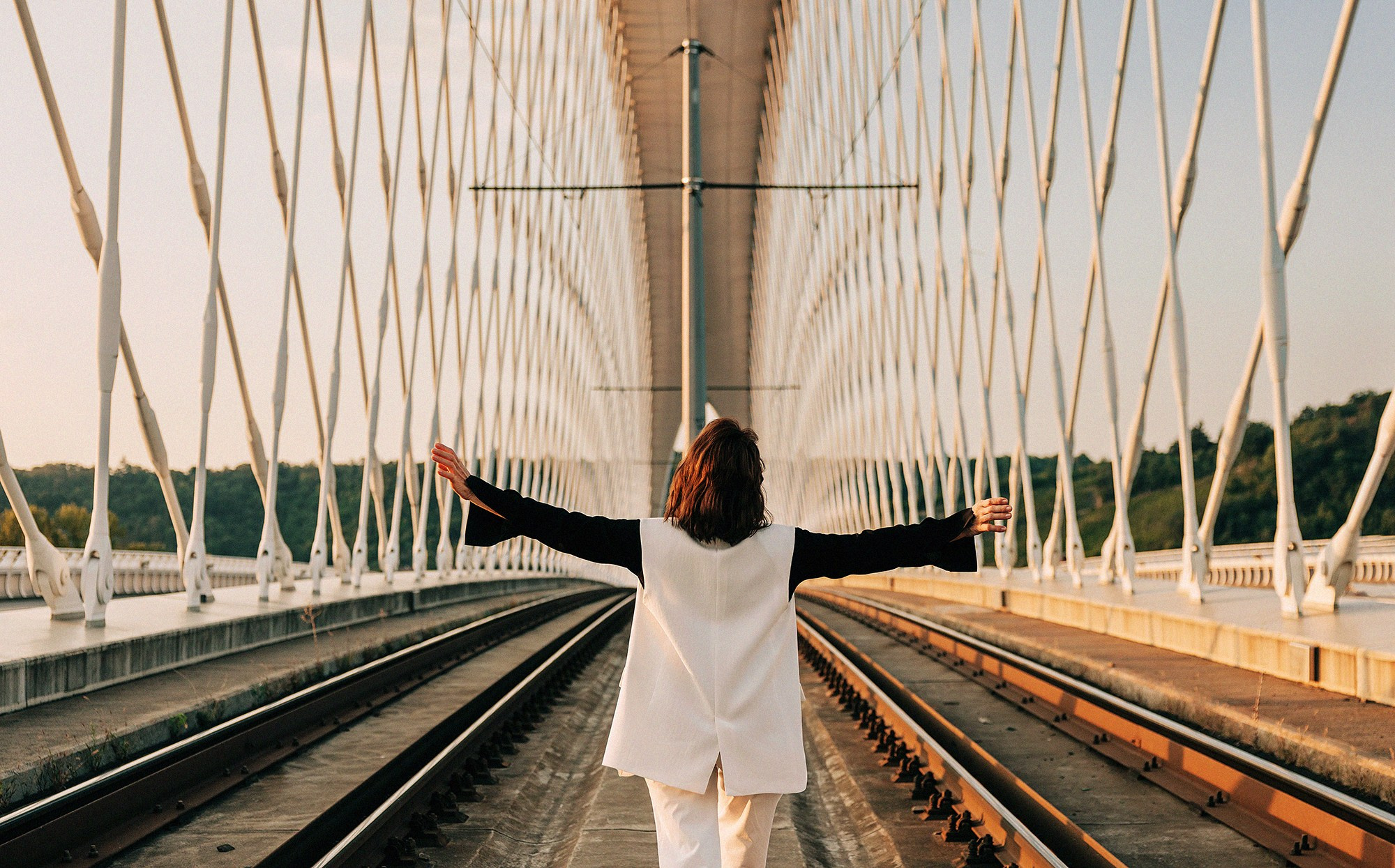 On the bridge. Rodinný a svatební fotograf v Praze