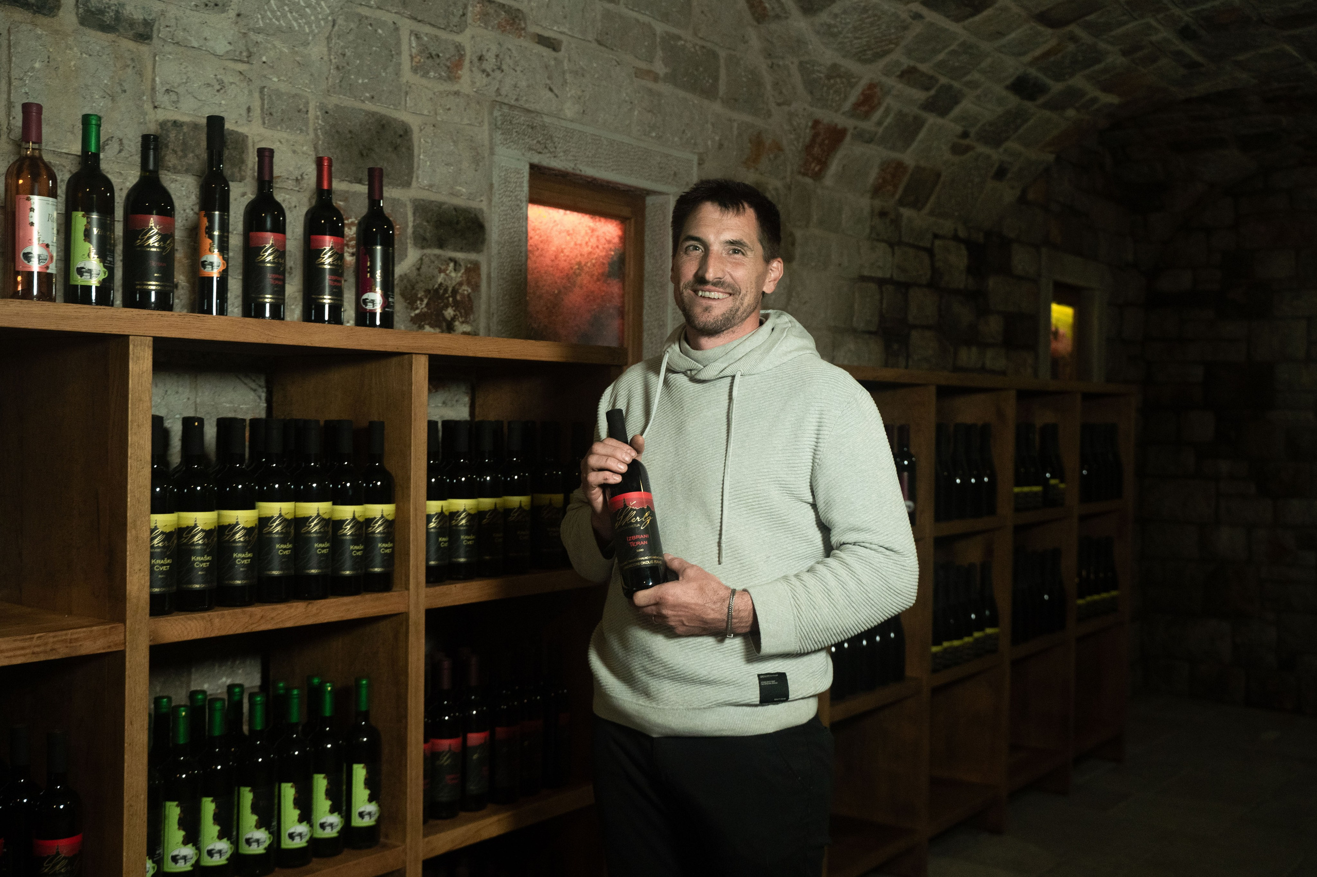 Projekti. Fotografinja in videografinja Mariia Bortiakova iz Slovenije: fotografiranje dogodkov, portretov in snemanje videov po vsej Sloveniji