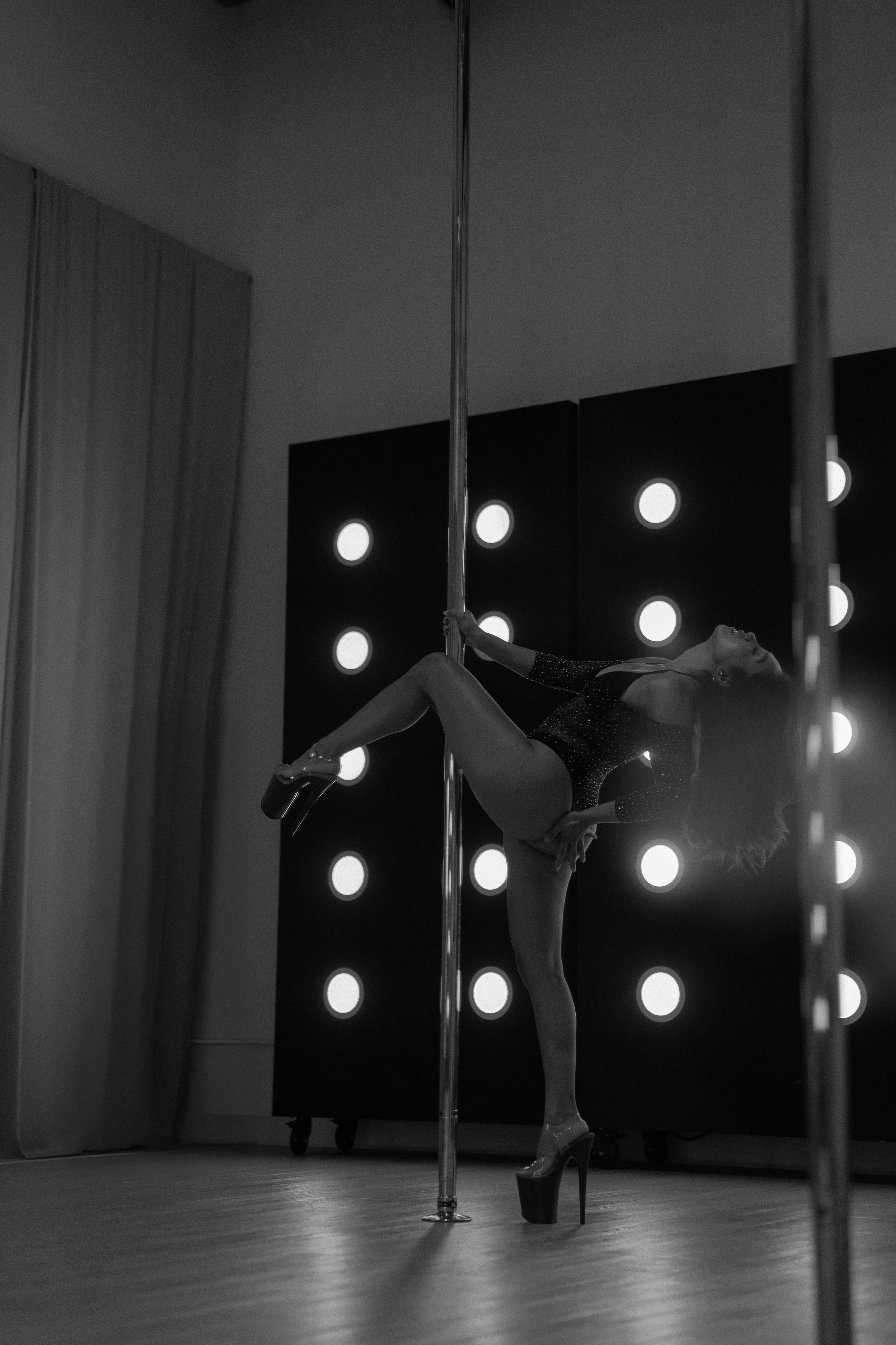 The Art of Seduction. Portrait, family, maternity & wedding photography & videography in SoCal Kseni Vibe