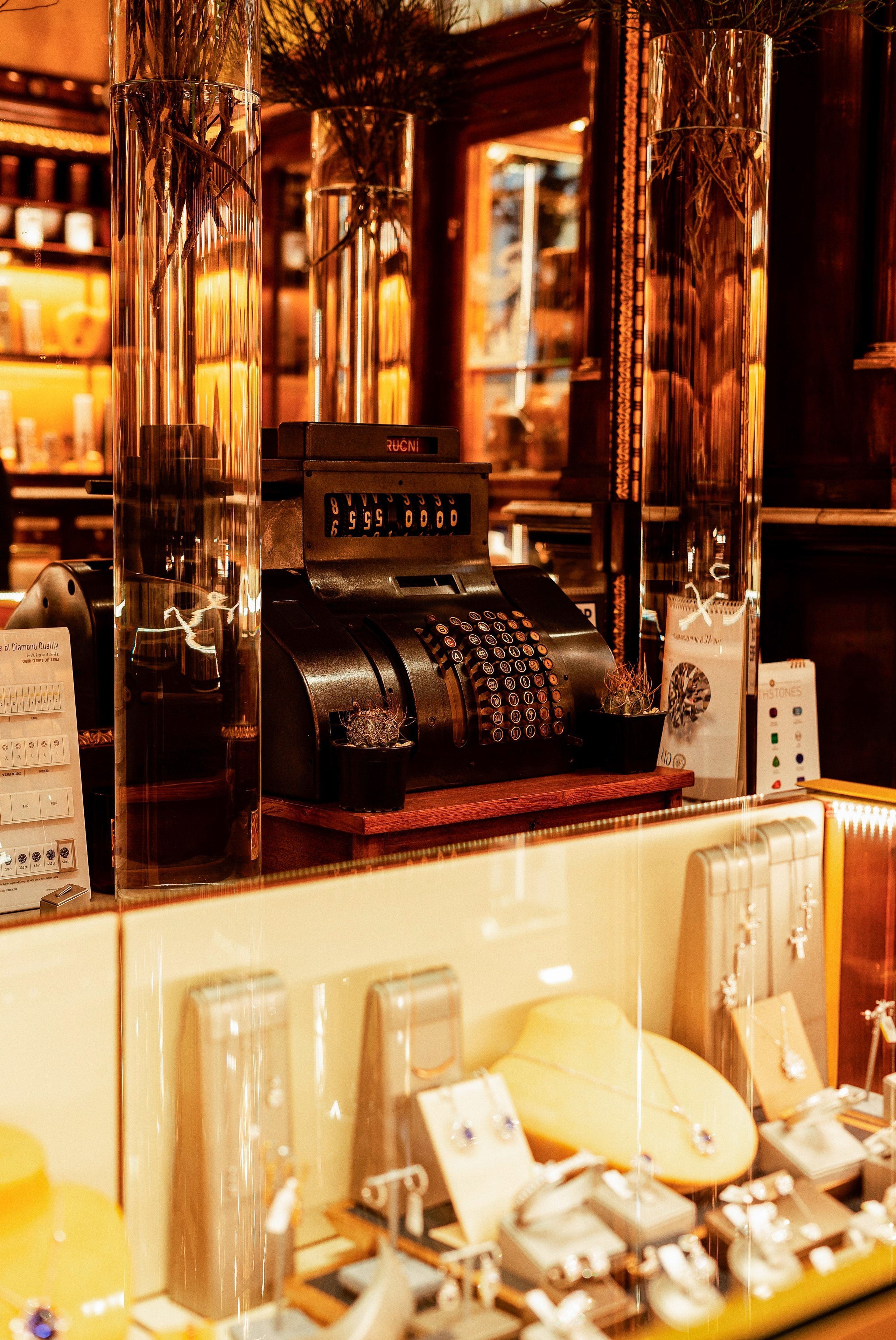 Interior photos for “Diamor Diamond”