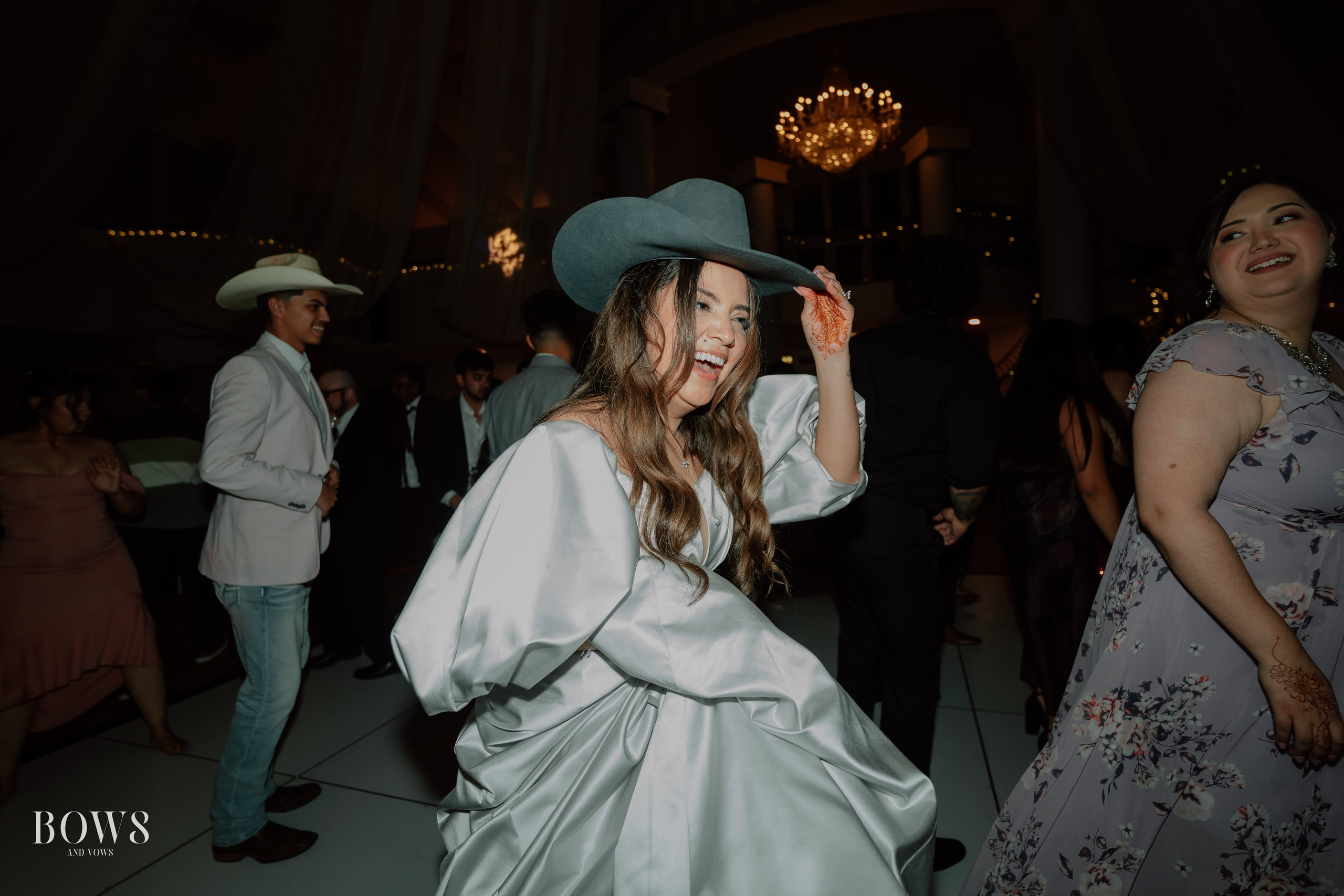 ARAVIND & MARISSA. WEDDING PHOTO COLOR GRADING