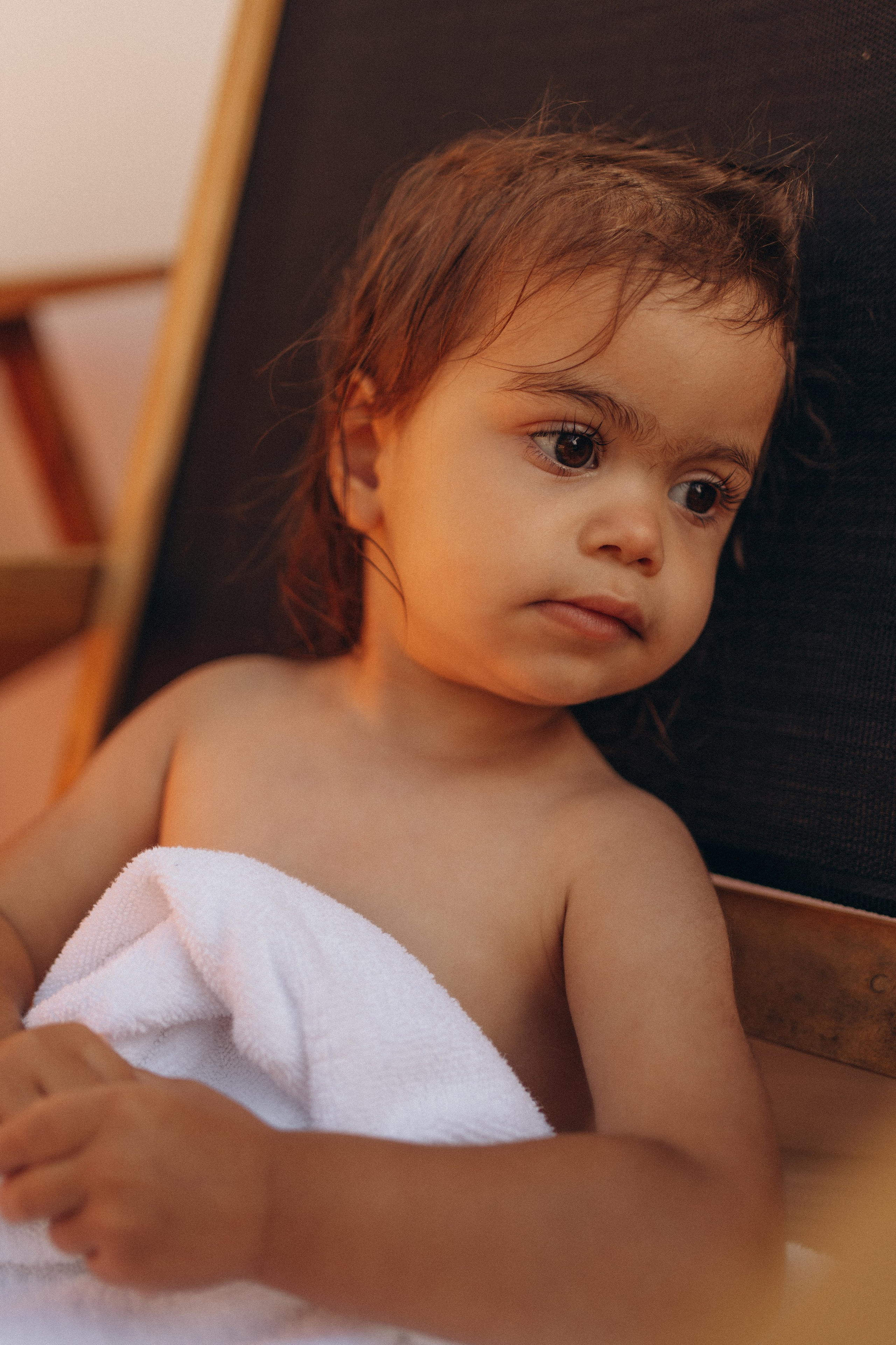 Spakly splashes. Family photographer in Helsinki, Victoria Guadagno