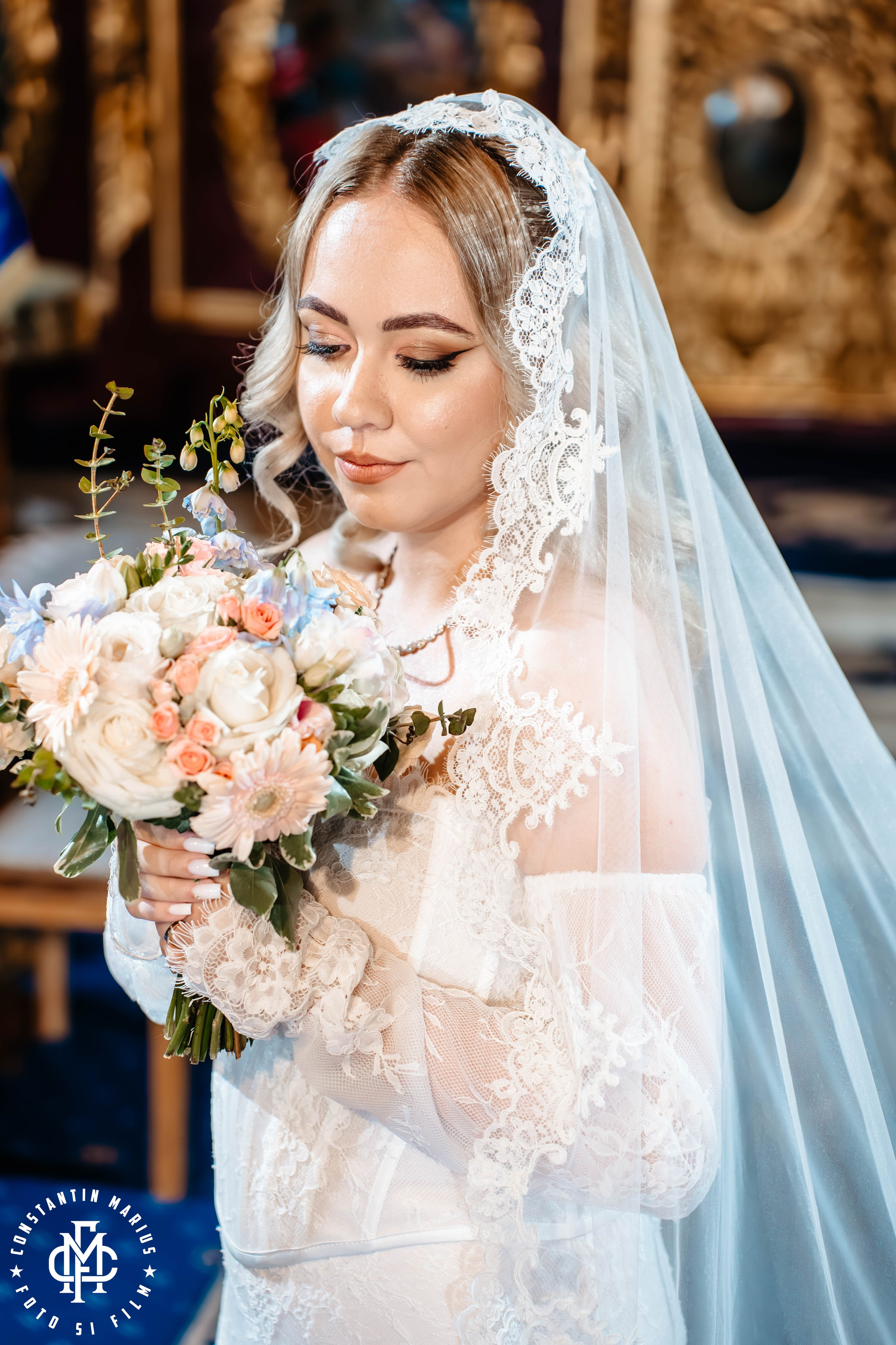 WEDDING PHOTOGRAPHY. DESPRE NOI