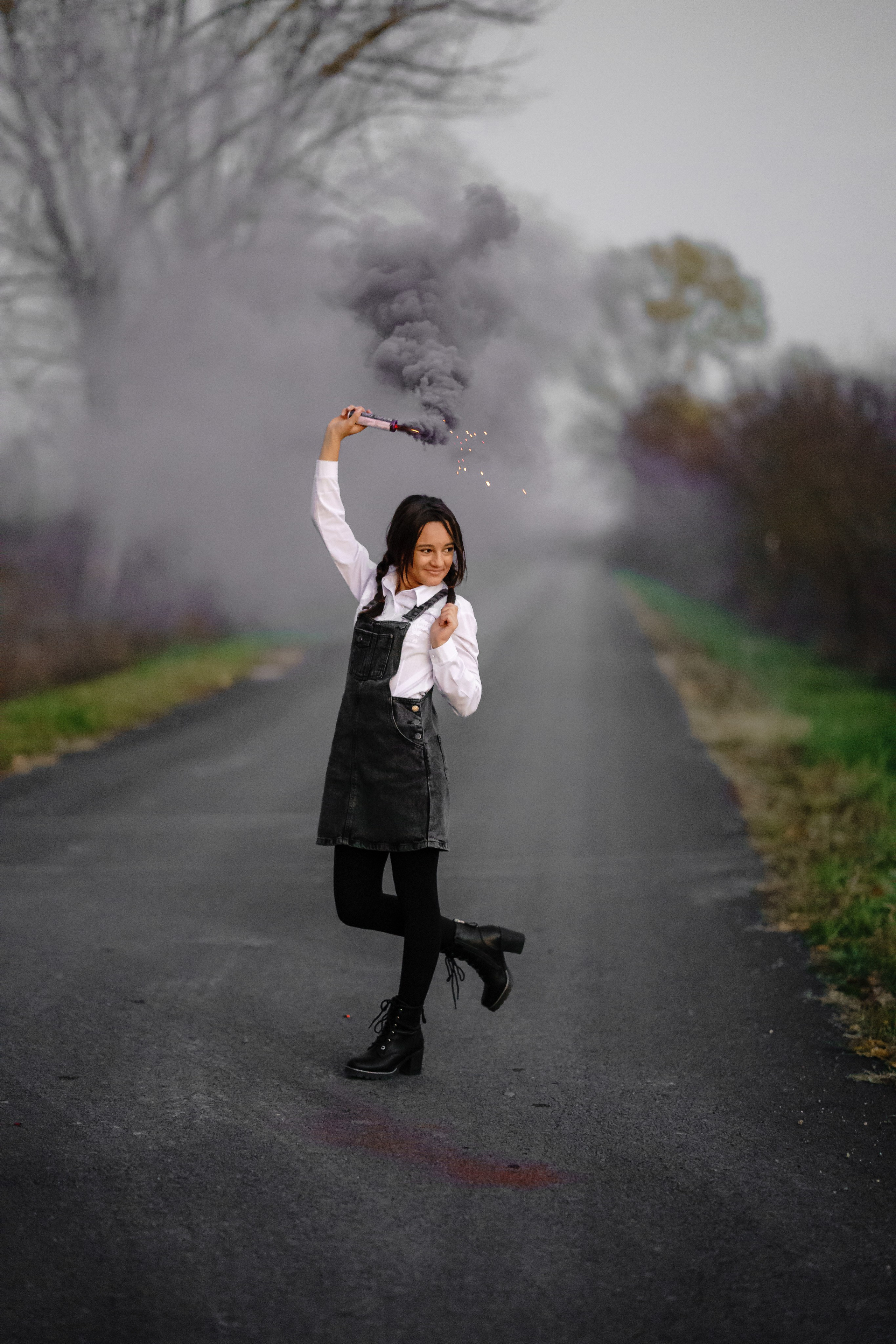 Fumigene… 40 lei/fumigena Opțional. Trendy Albums