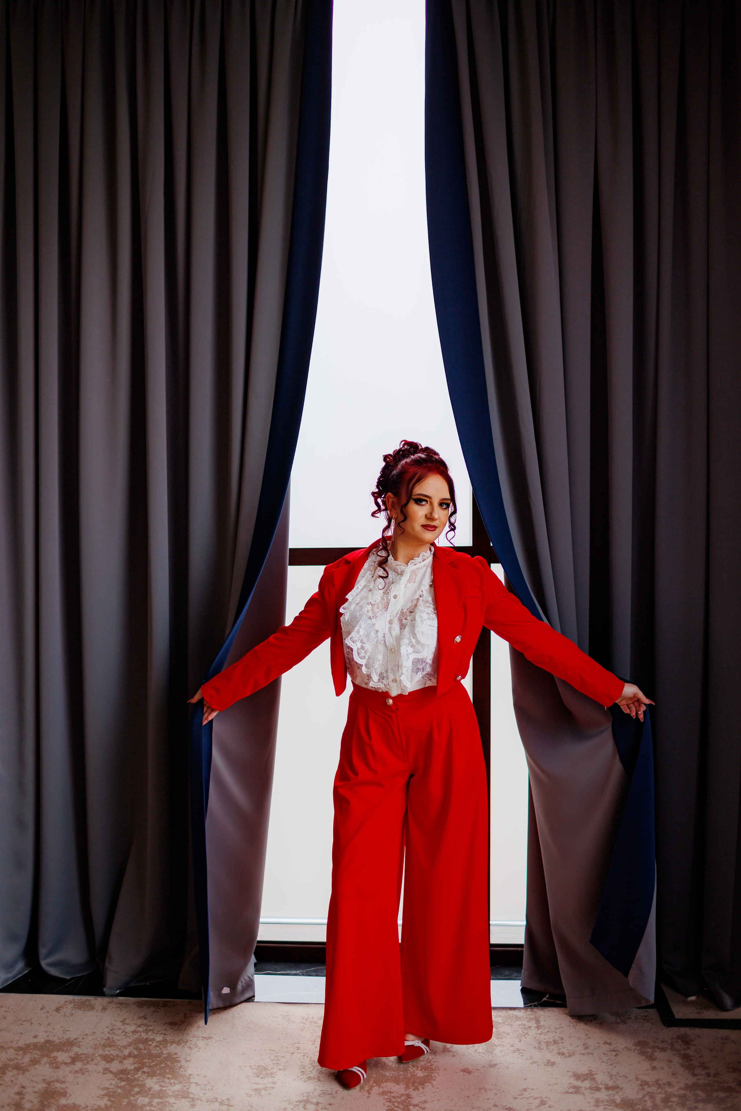 Vechiul Cazinou 35 lei/ elev. Trendy Albums