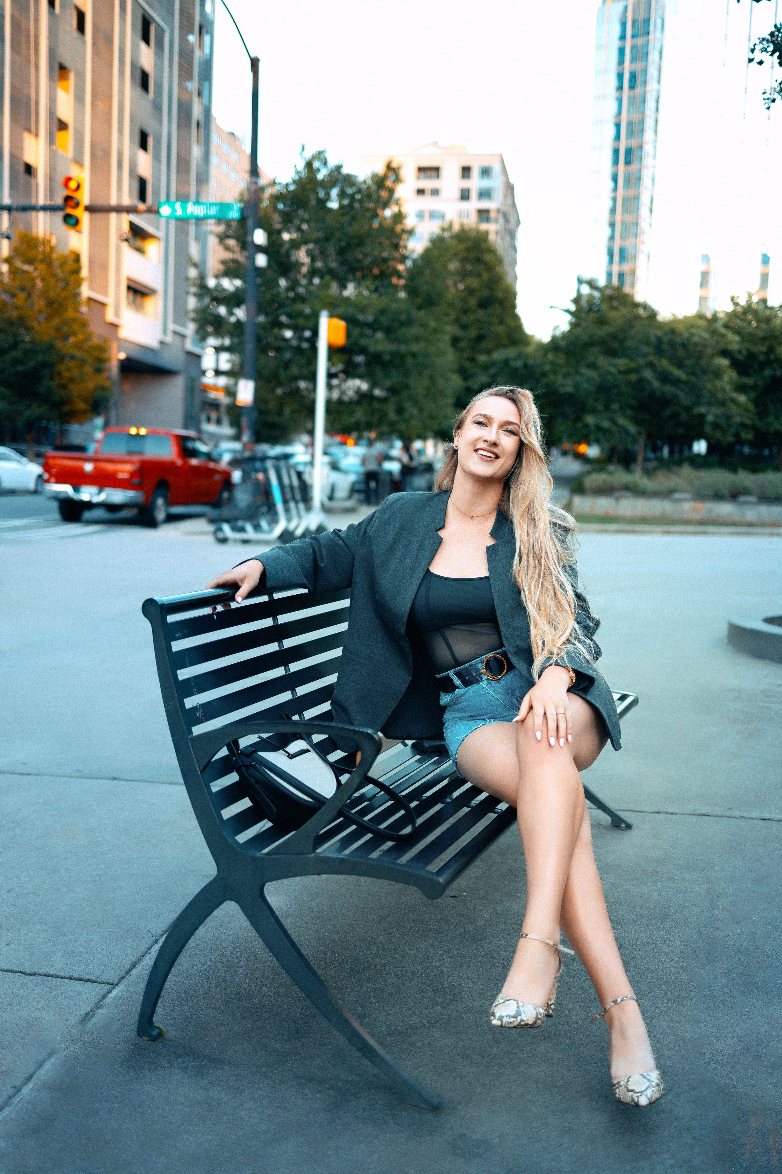 Business headshot. Anaeliseevaphoto.com