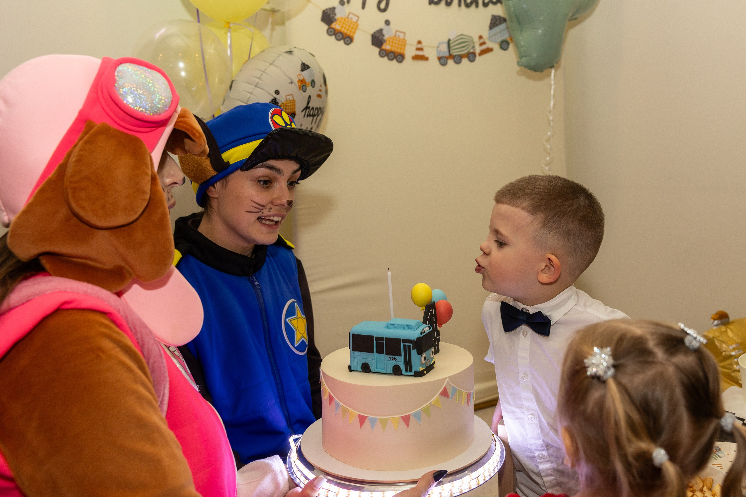 День рождения Артёма 24 января 2026 года. Семейный и детский фотограф в Варшаве Мила Бобровская