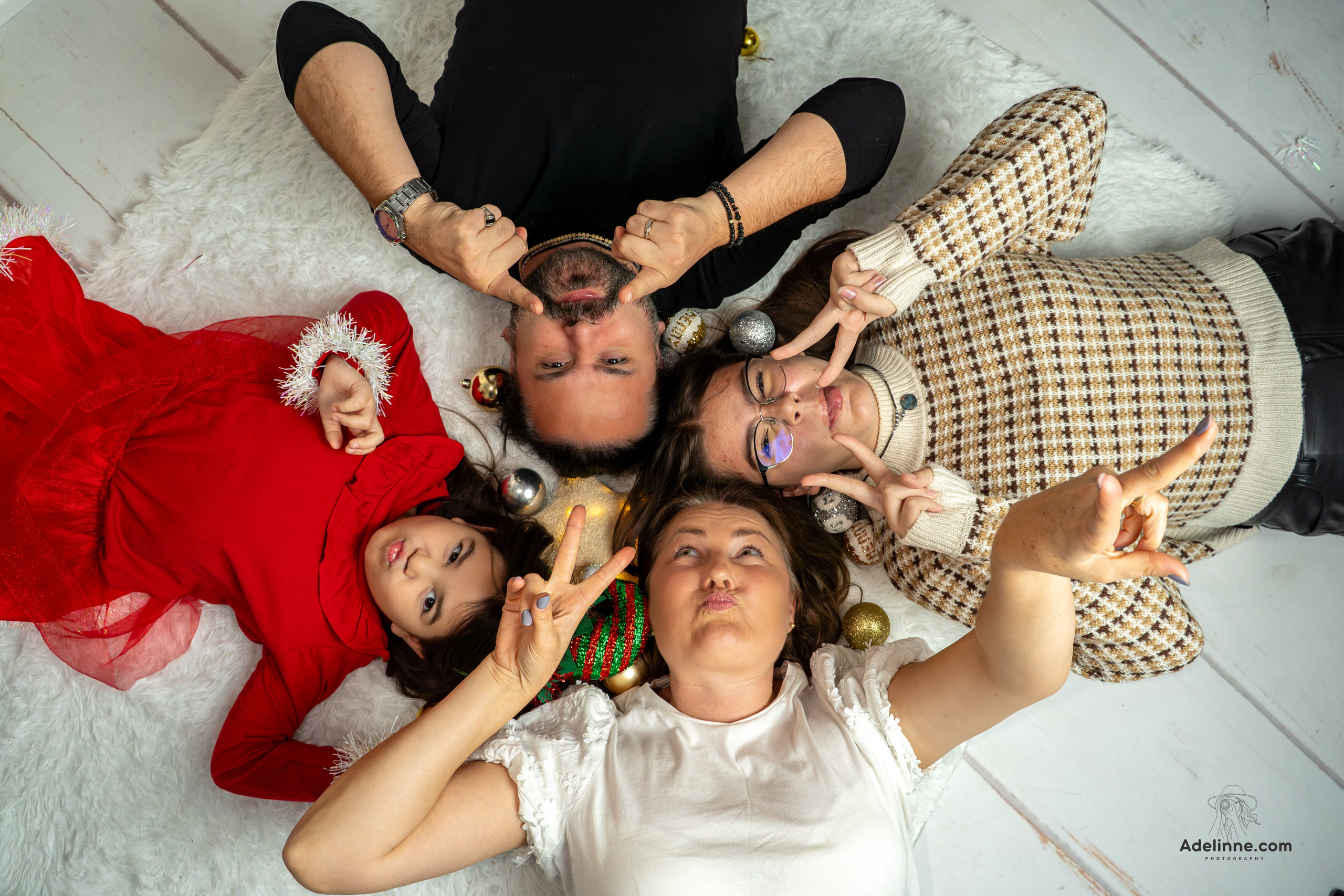 Album Mazo’s Christmas. Adelinne — fotograf profesionist în Constanța pentru familii, bebeluși și evenimente