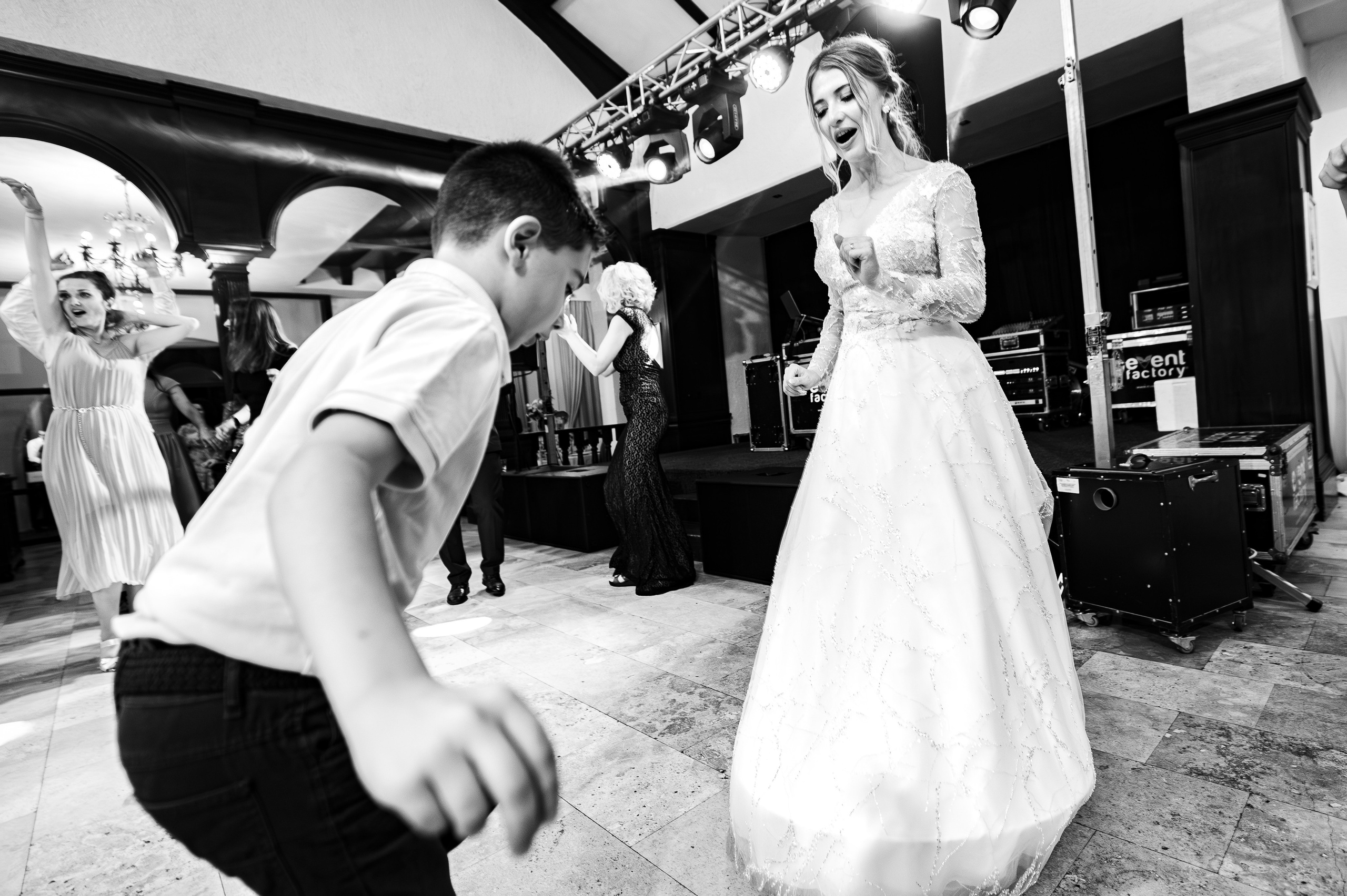 Teodora & Mihai. Mugurel Olteanu Fotograf